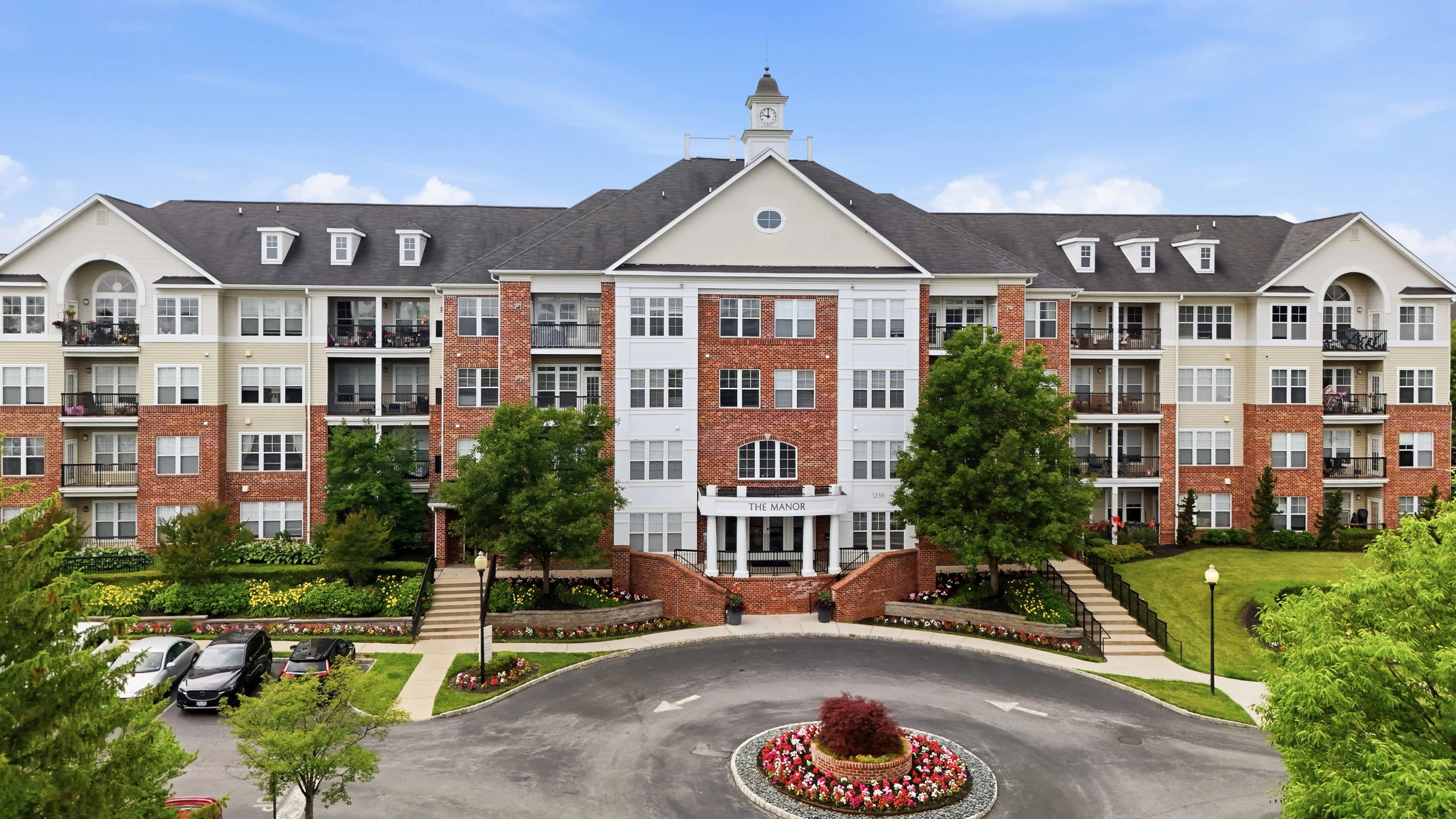 The Manor at Downingtown — Sale in Philadelphia, PA, photo 1 of 8