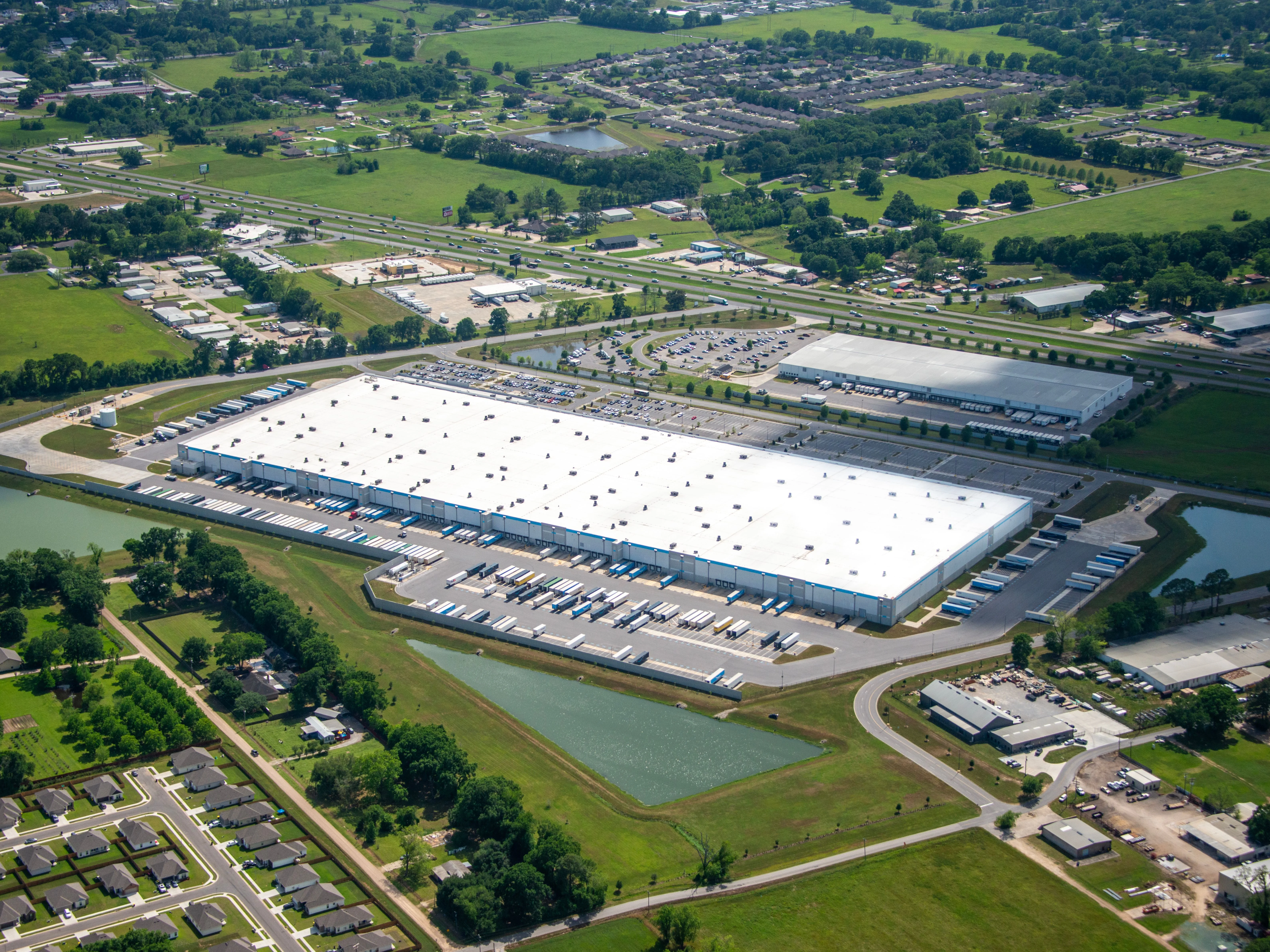 Amazon LFT1 — Sale in Lafayette, LA, photo 2 of 8