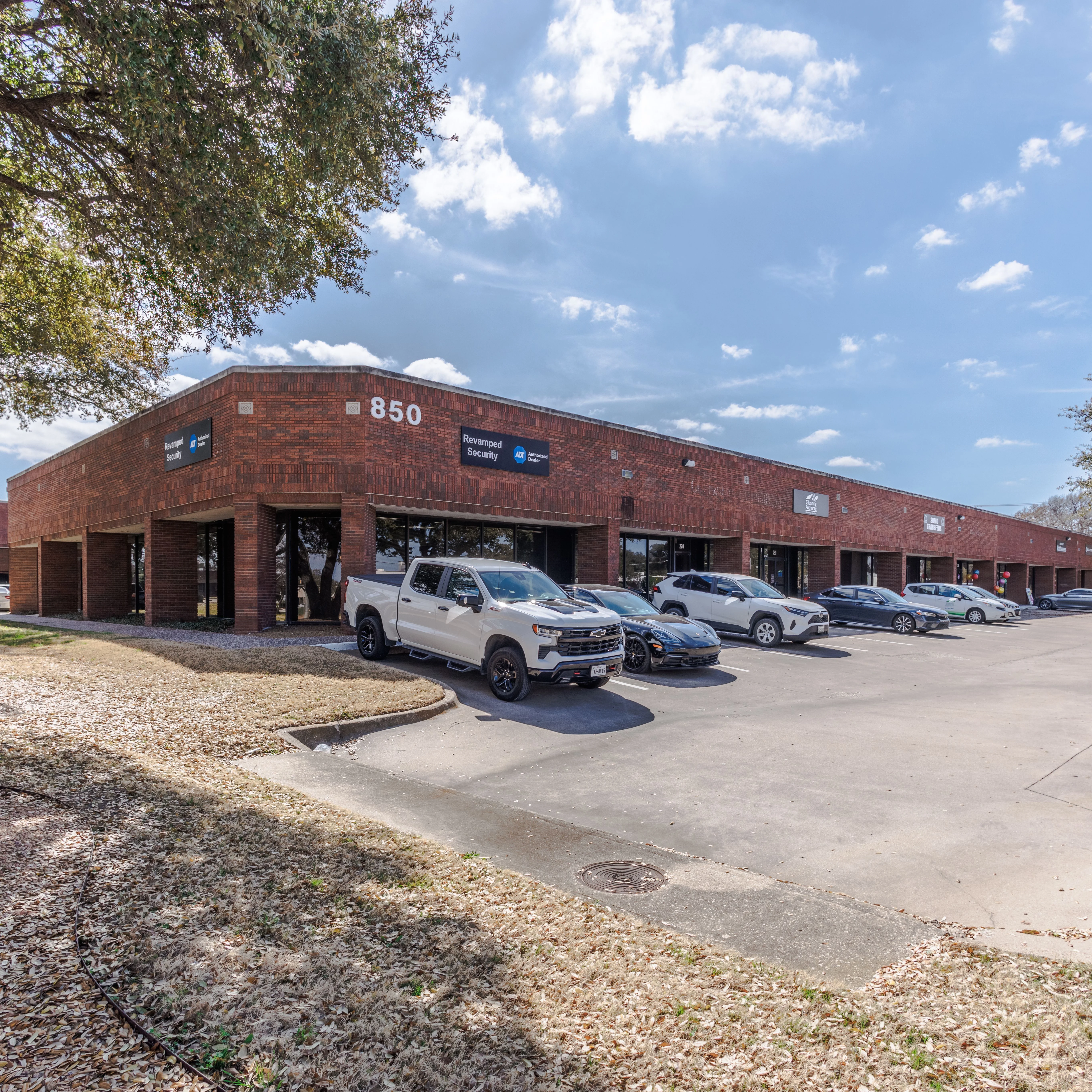 Arapaho Place & Counterpoint Business Center — Sale in Richardson, TX, photo 8 of 8
