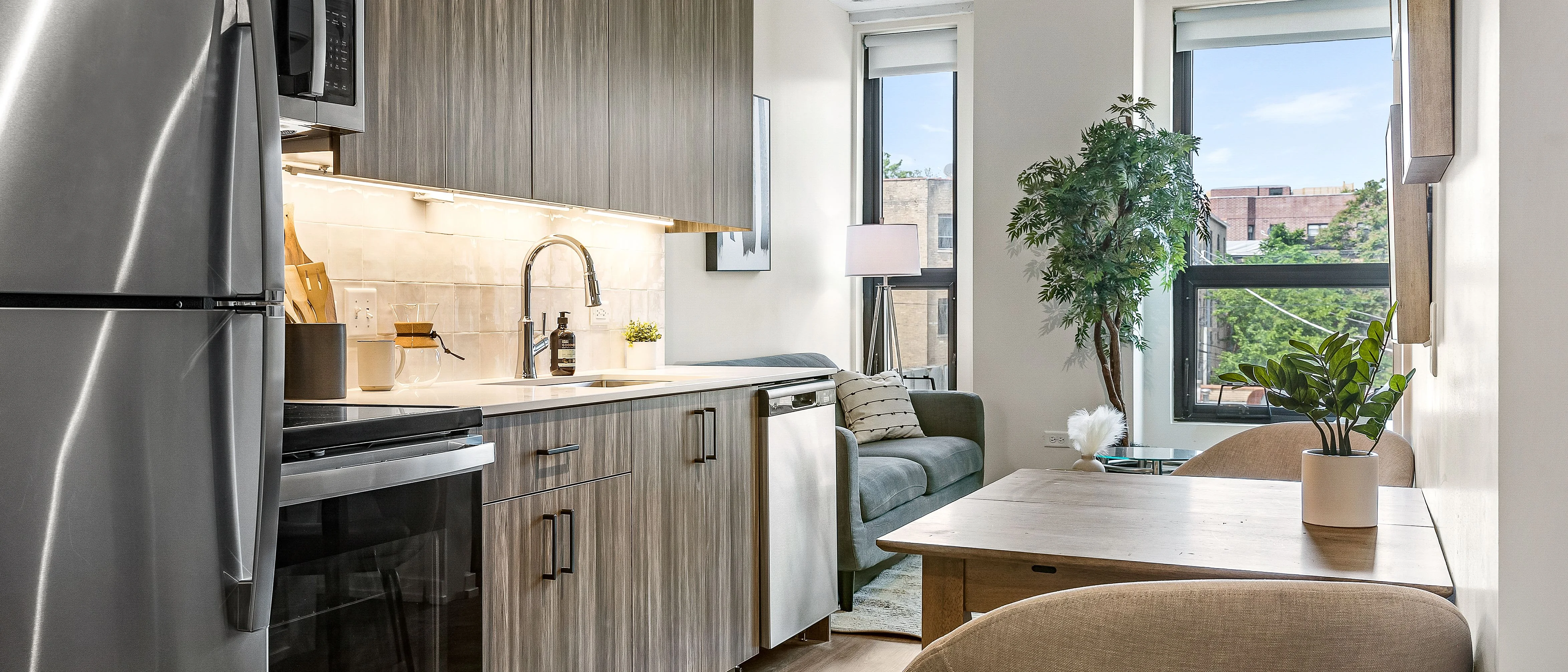 The Medallion Lakeview — Sale in Chicago, IL, photo 4 of 8
