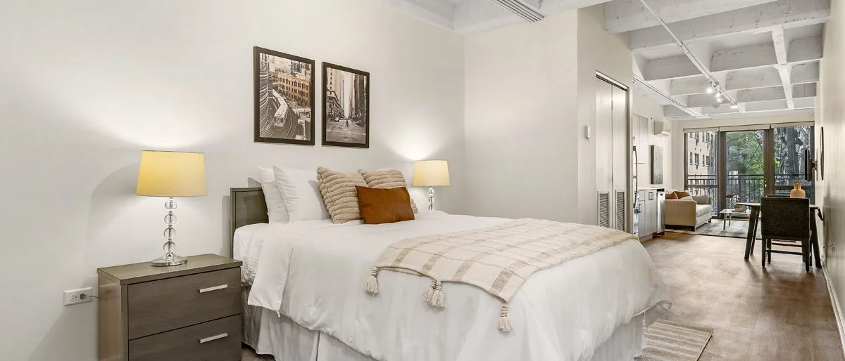 The Medallion Lakeview — Sale in Chicago, IL, photo 6 of 8