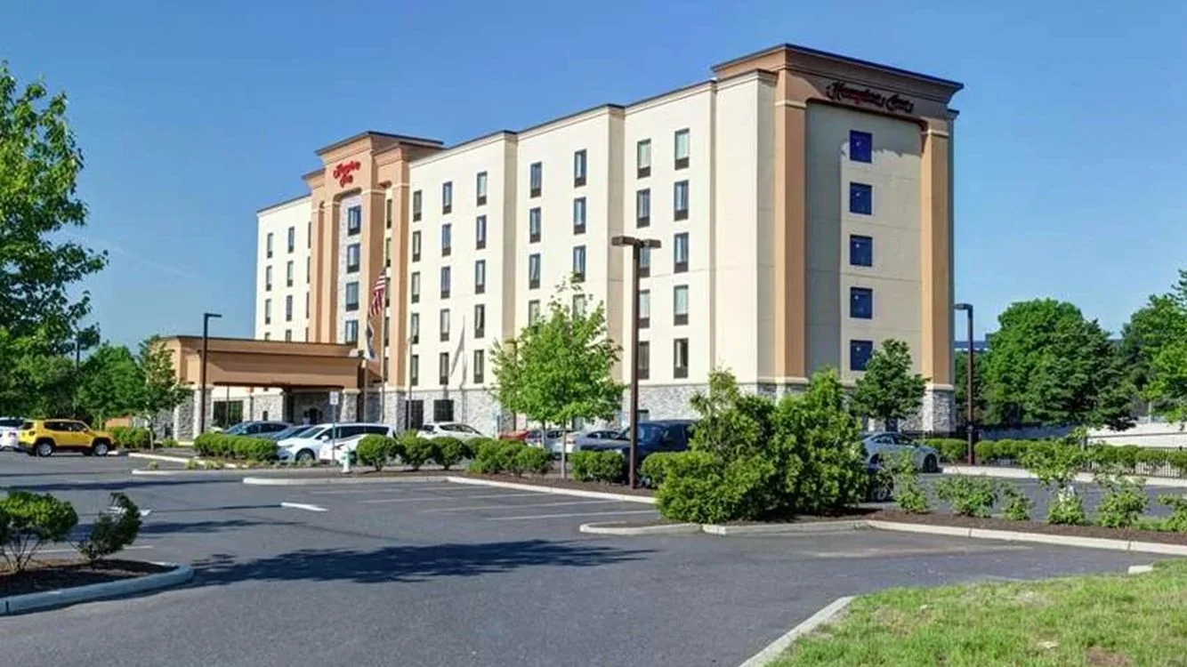 Hampton Inn Neptune/Wall — Sale in Neptune Township, NJ, photo 1 of 8