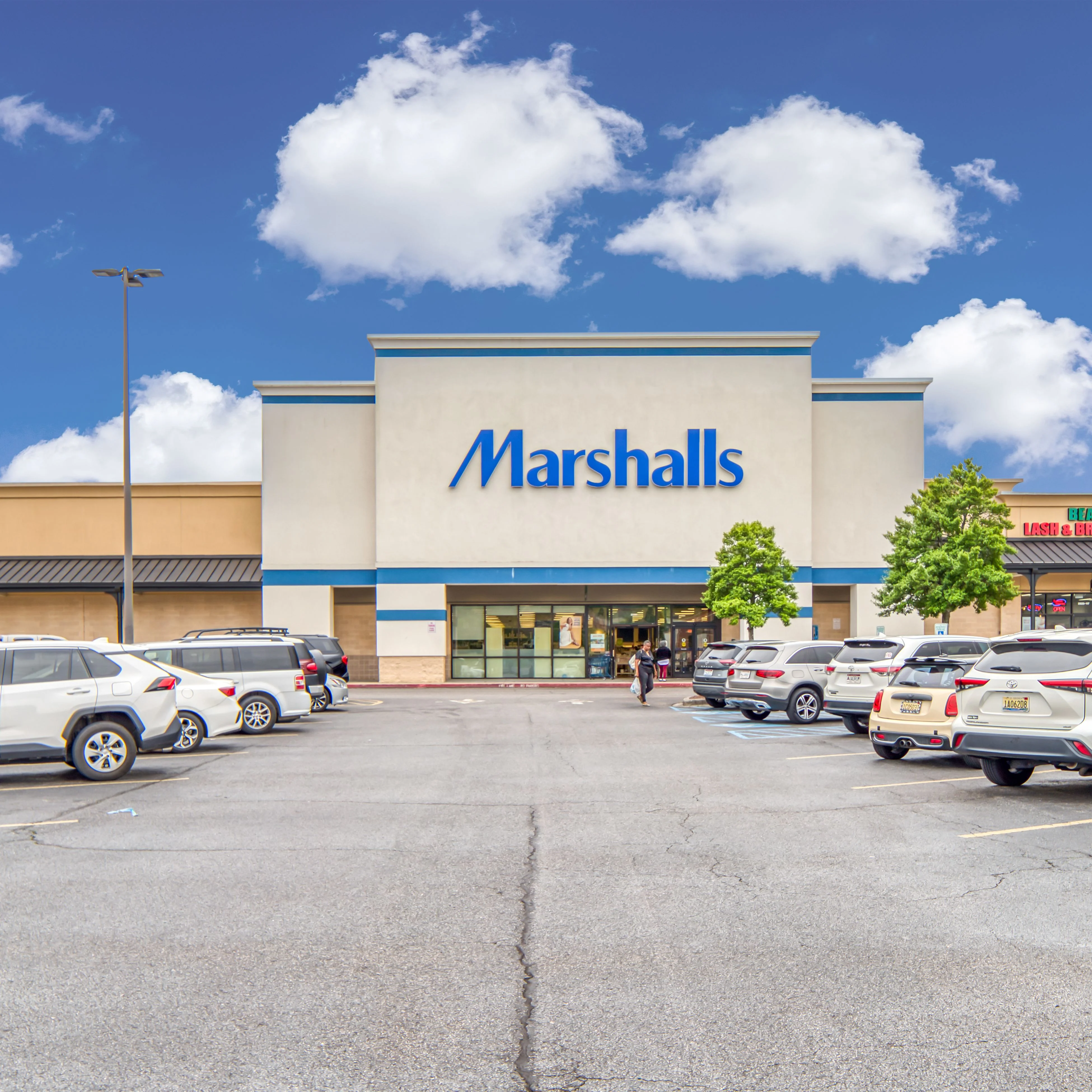 Trussville Promenade — Sale in Birmingham, AL, photo 1 of 8