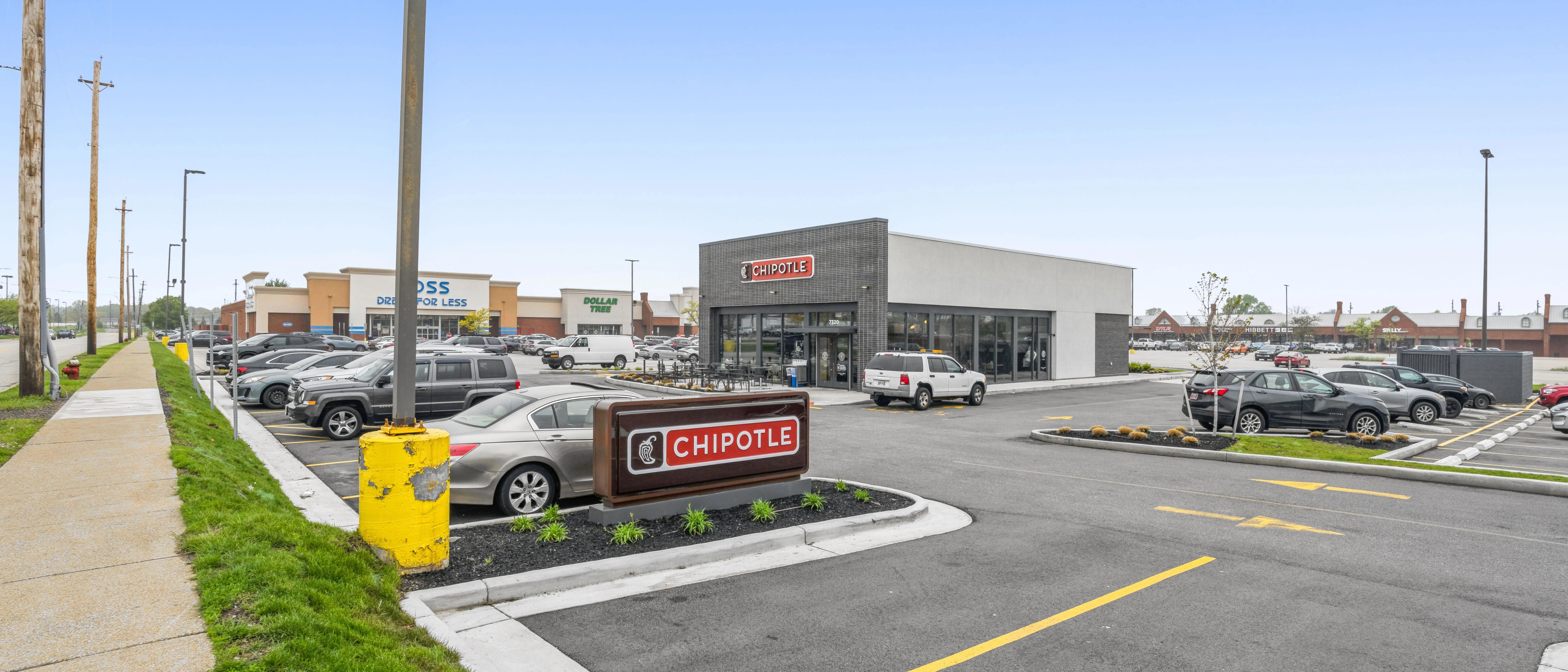 Chipotle - Brooklyn, OH — Sale in Brooklyn, OH, photo 2 of 8