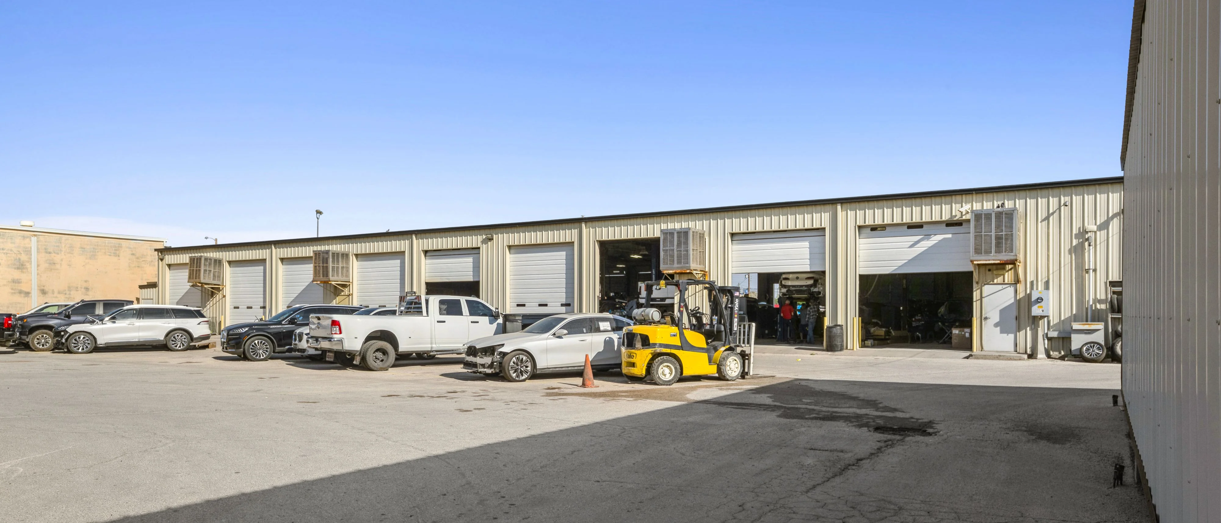 Caliber Collision - Odessa, TX — Sale in Odessa, TX, photo 6 of 8