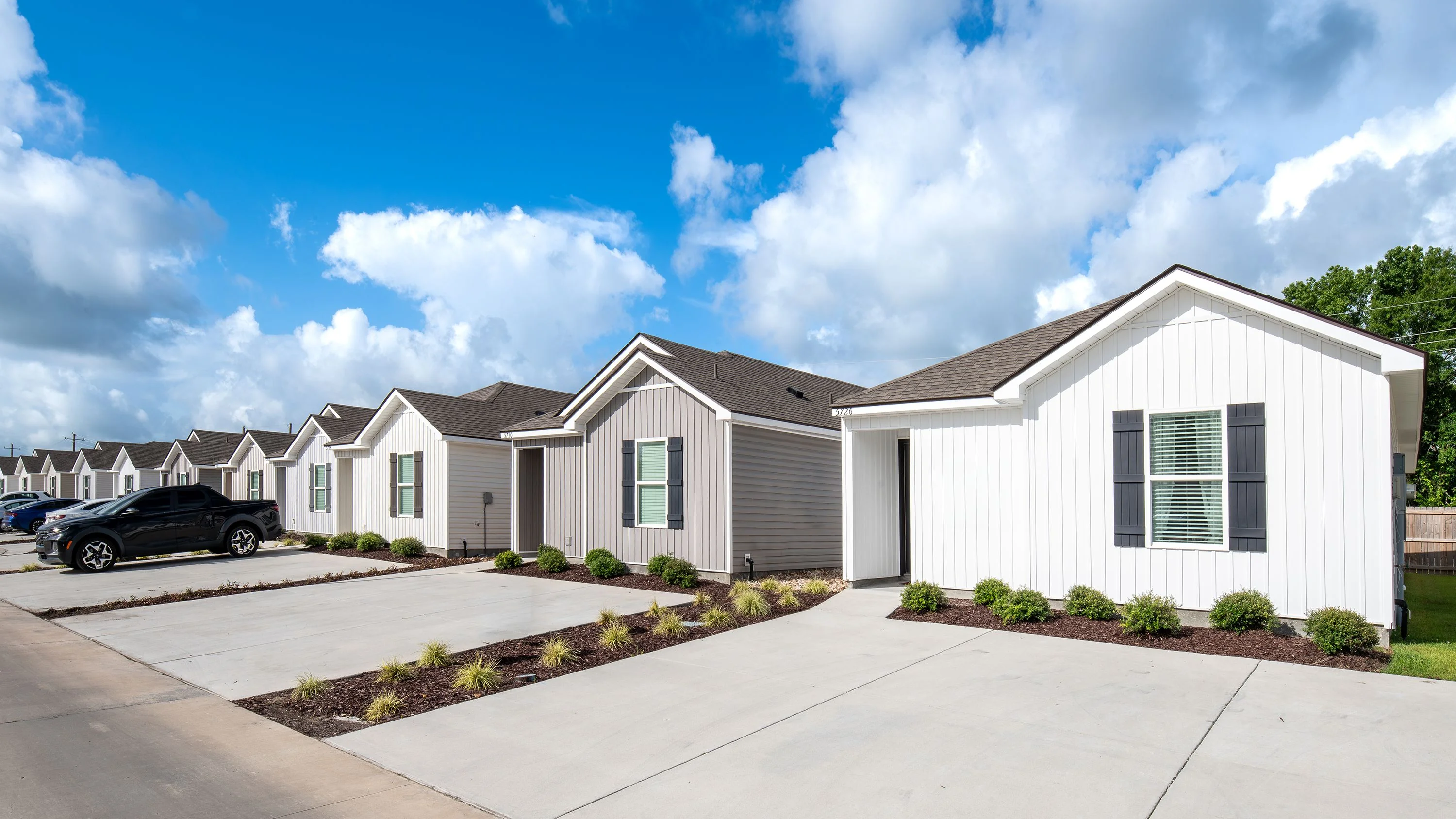 University Grove (LSU) — Sale in Baton Rouge, LA, photo 1 of 8