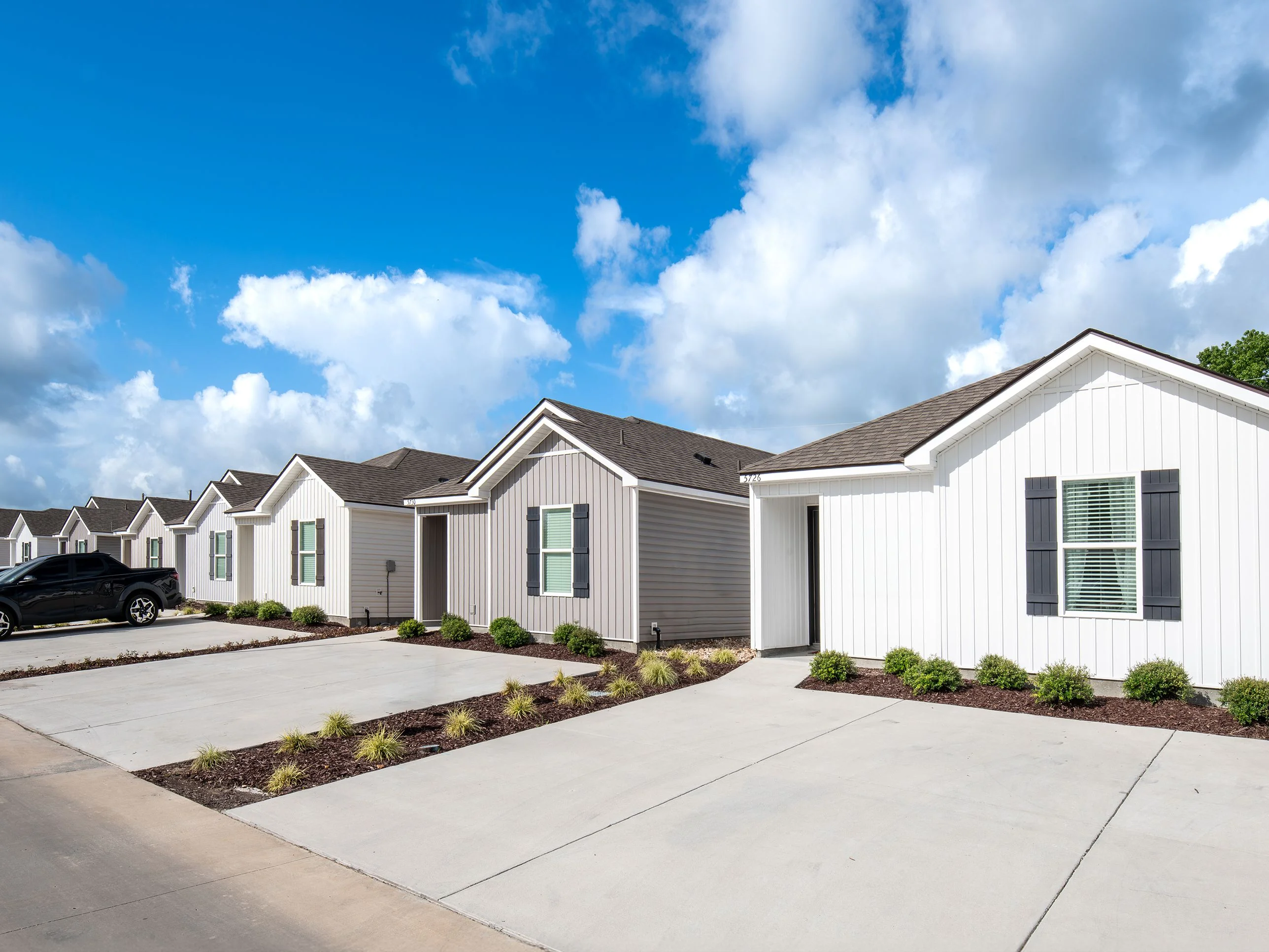 University Grove (LSU) — Sale in Baton Rouge, LA, photo 2 of 8
