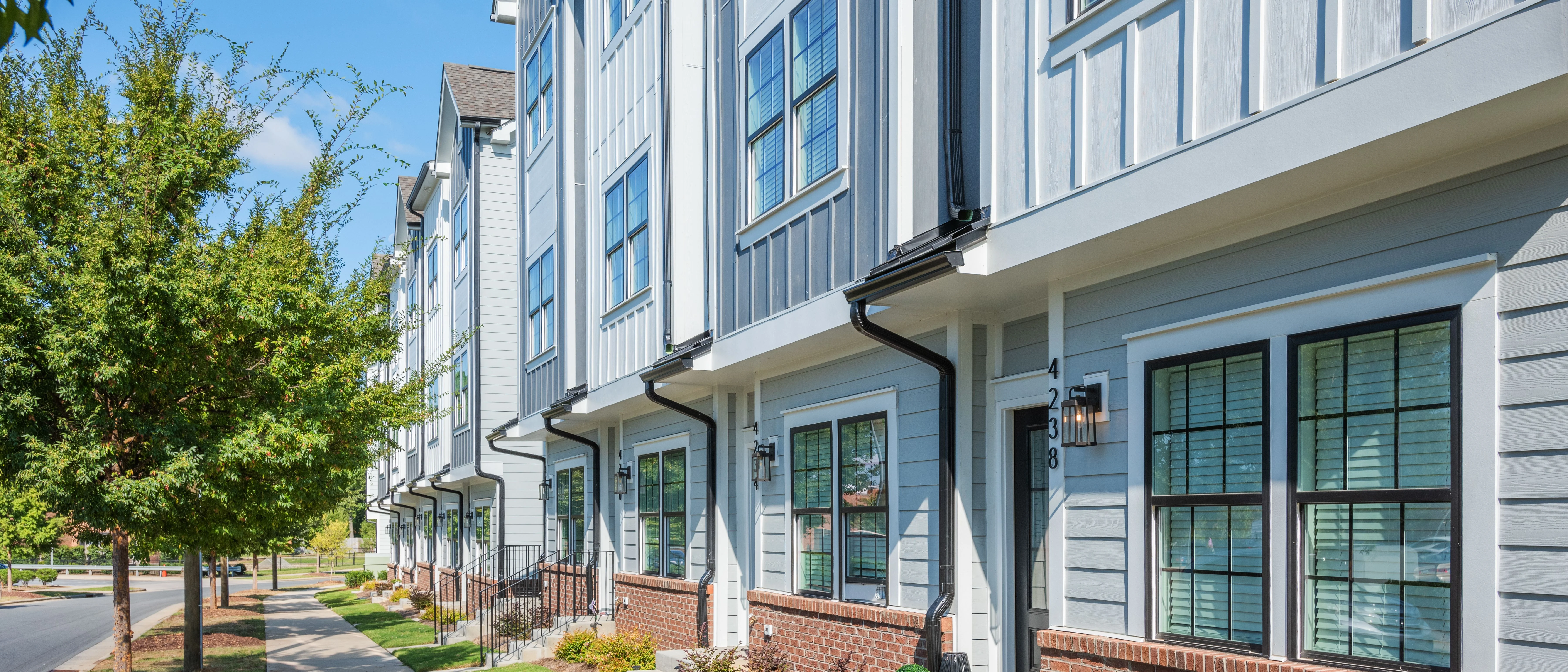 Radial at MoRa Point — Sale in Charlotte, NC, photo 4 of 8