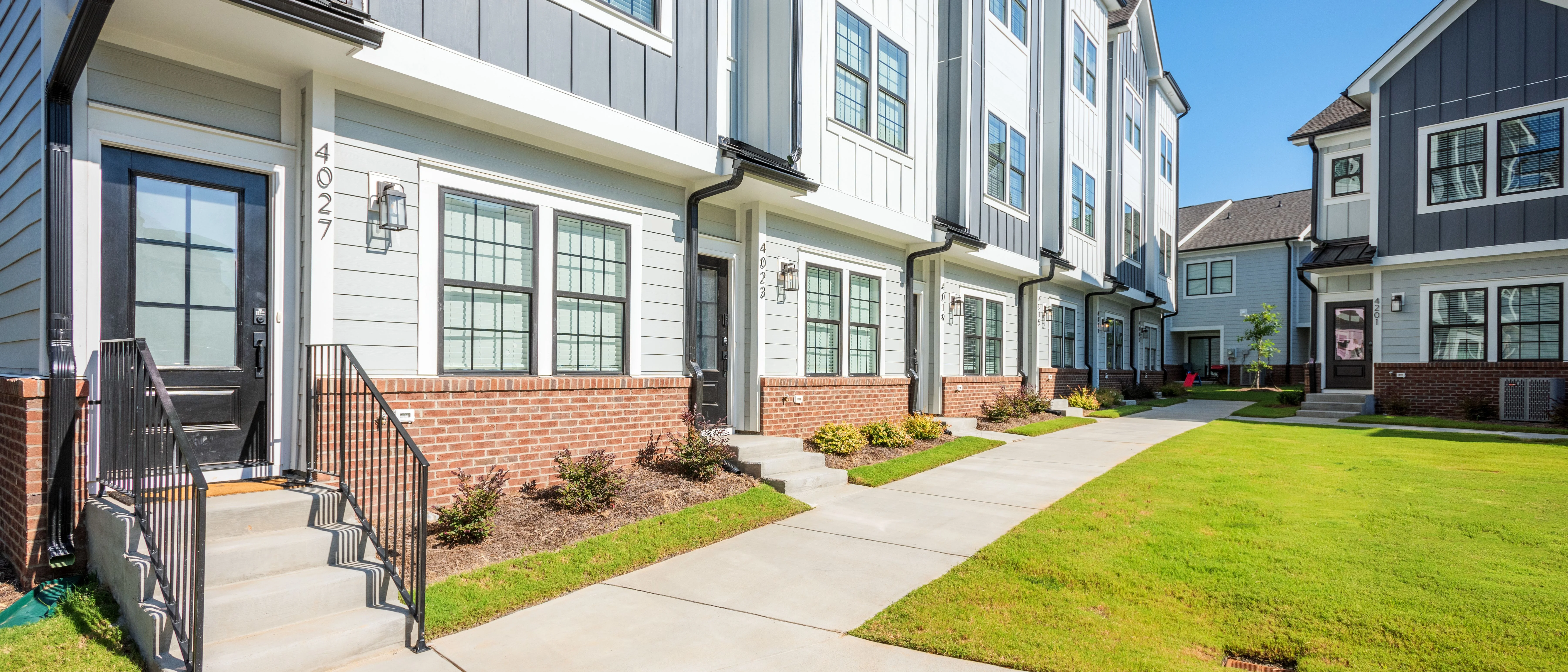 Radial at MoRa Point — Sale in Charlotte, NC, photo 5 of 8