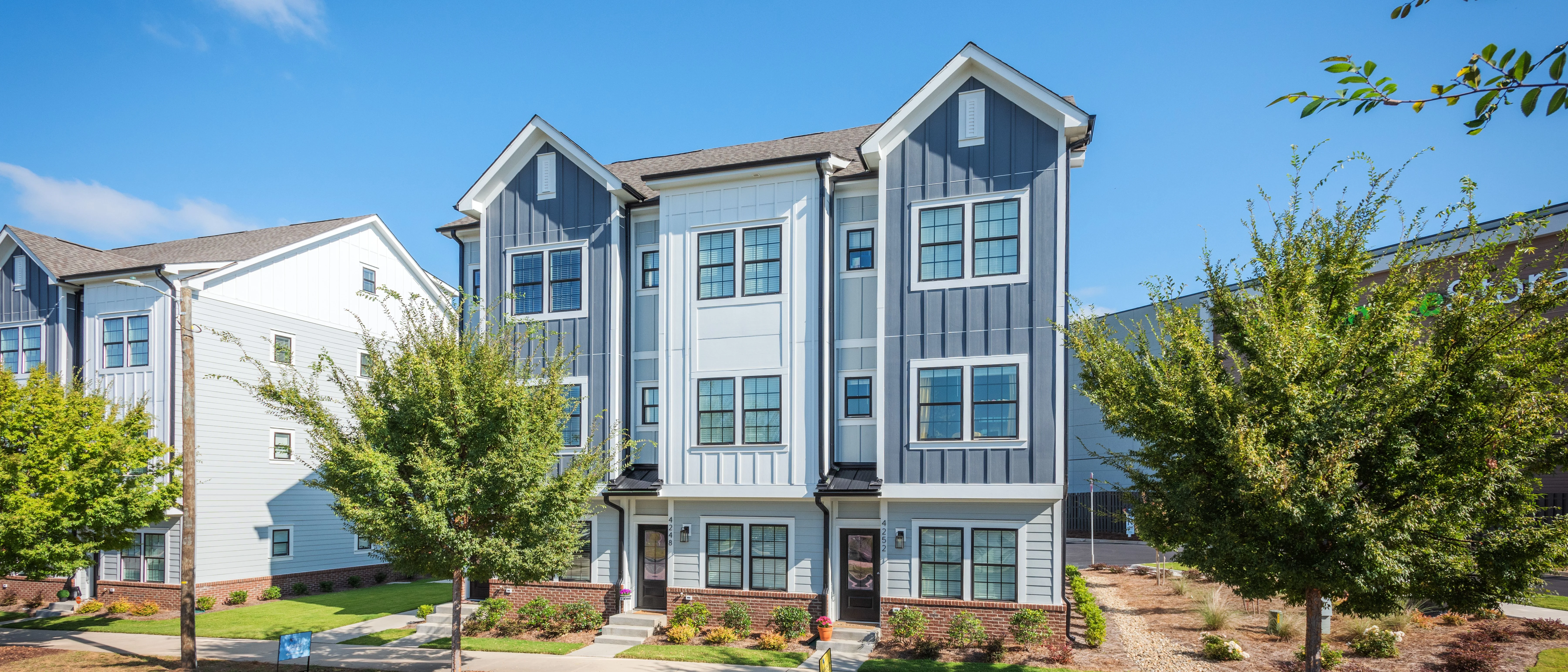 Radial at MoRa Point — Sale in Charlotte, NC, photo 7 of 8