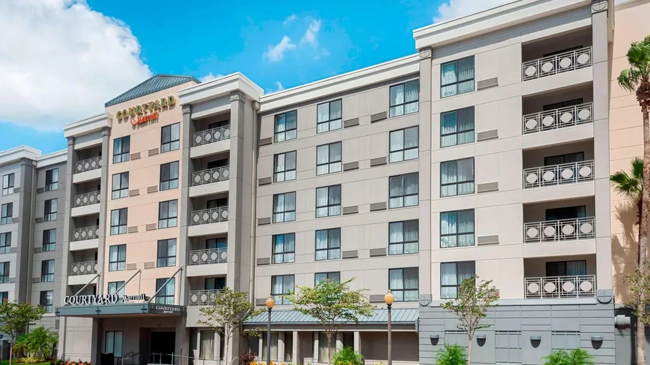 Courtyard by Marriott Tampa Downtown — Sale in Tampa, FL, photo 1 of 8