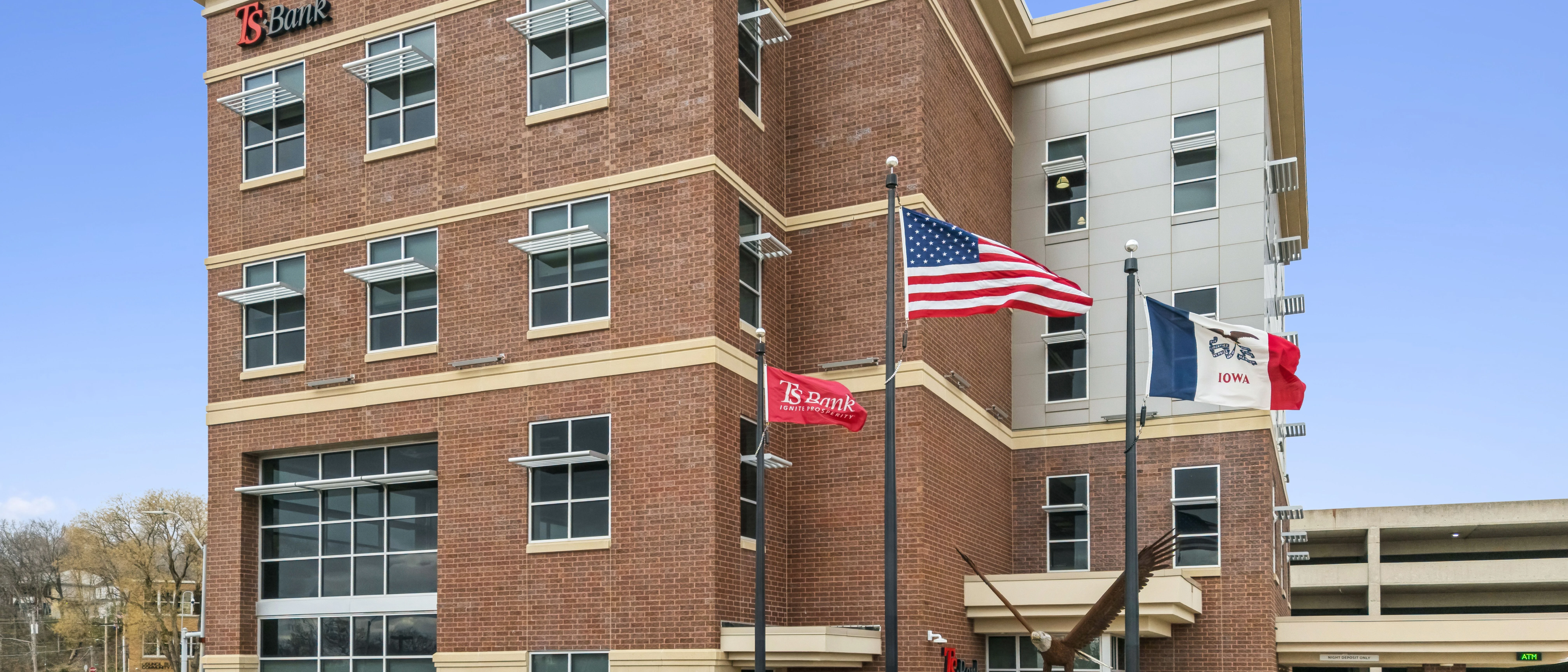 TS Bank - Council Bluffs, IA — Sale in Council Bluffs, IA, photo 3 of 8
