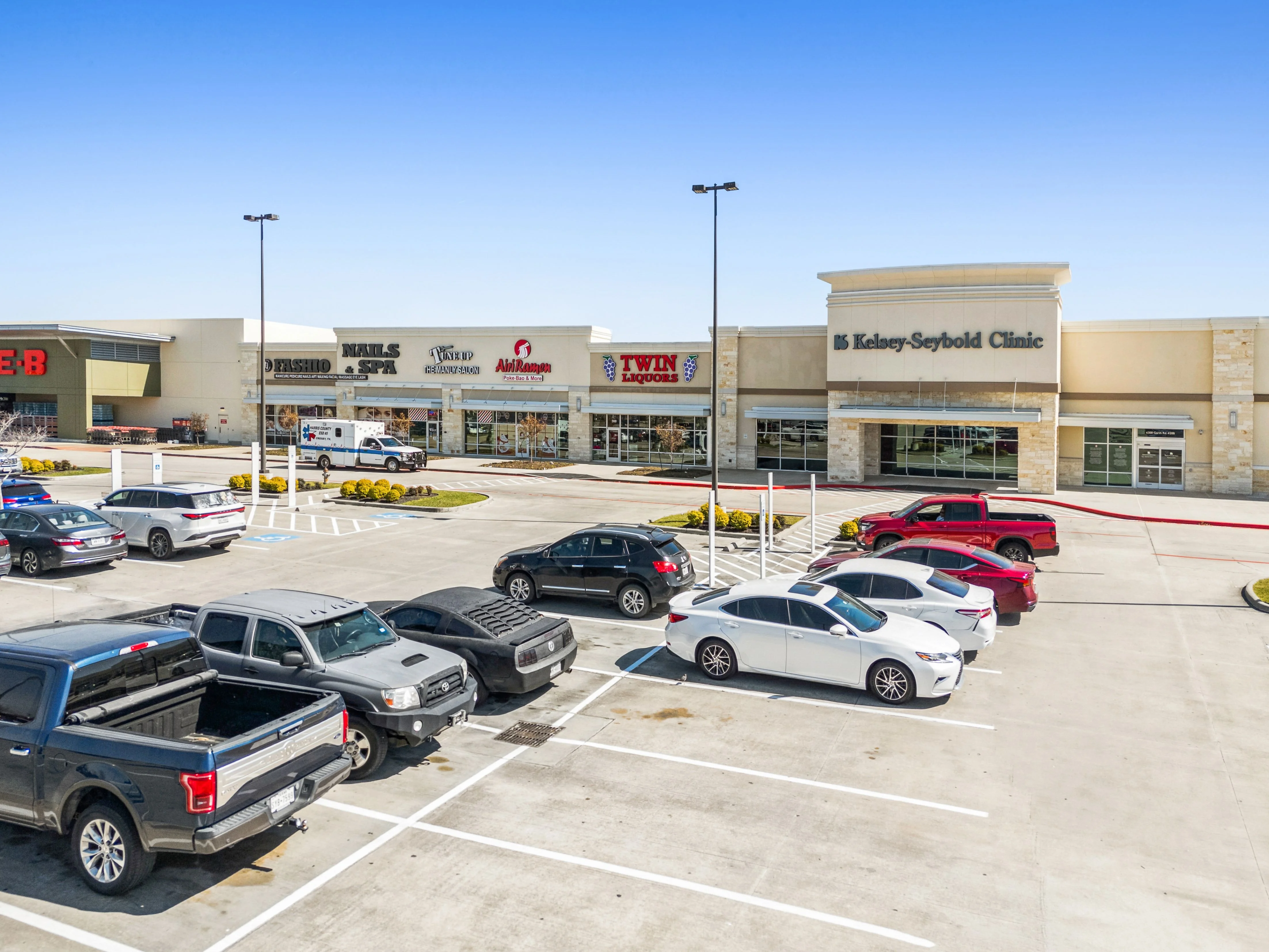 Baytown Shops - Phase I — Sale in Baytown, TX, photo 2 of 8
