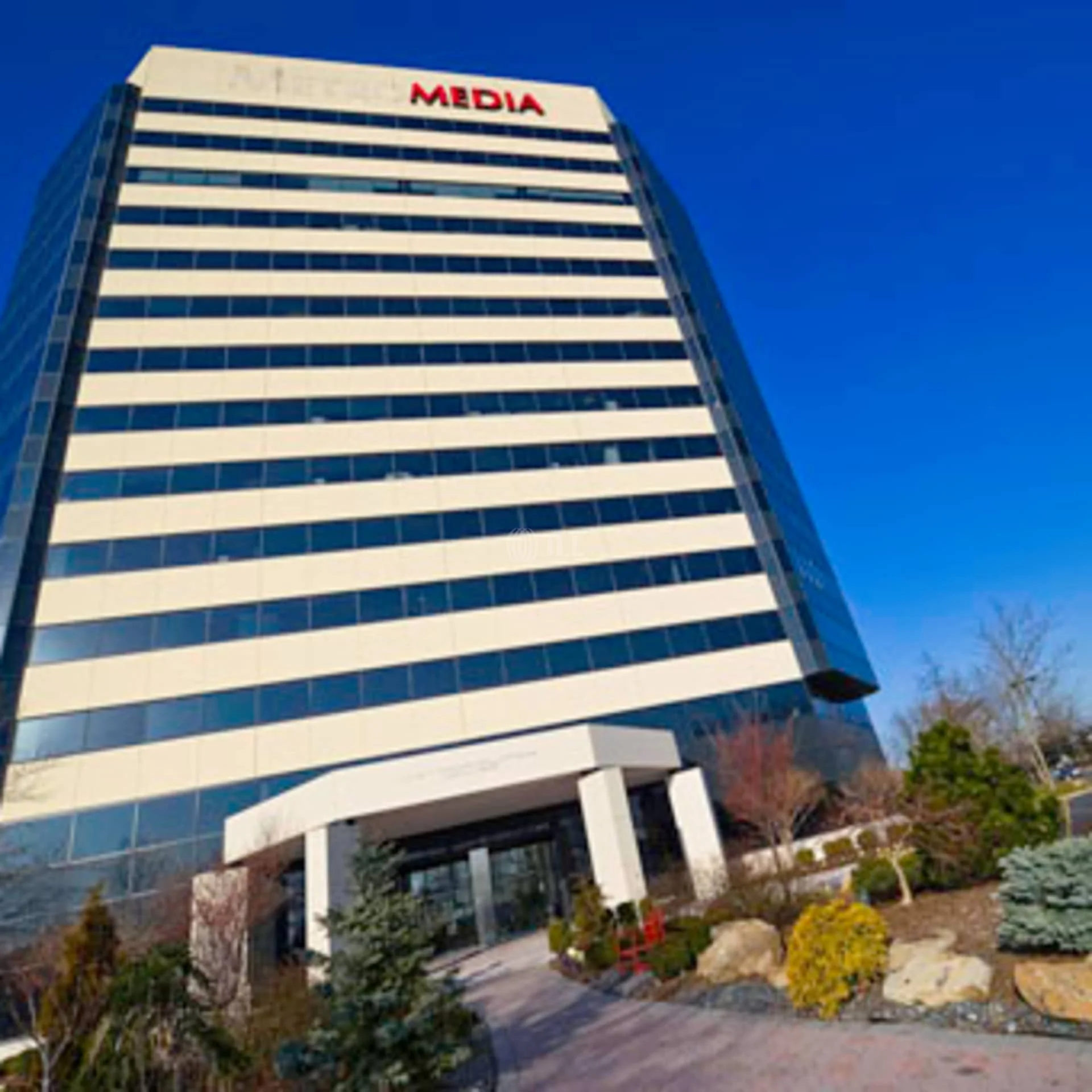 Metropolitan Center — Lease in East Rutherford, NJ, photo 2 of 4
