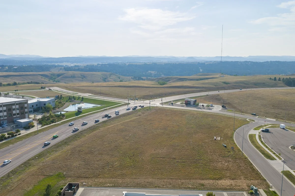 2015 Hope Ct, Rapid City SD 57701 — Sale in Rapid City, SD, photo 5 of 8