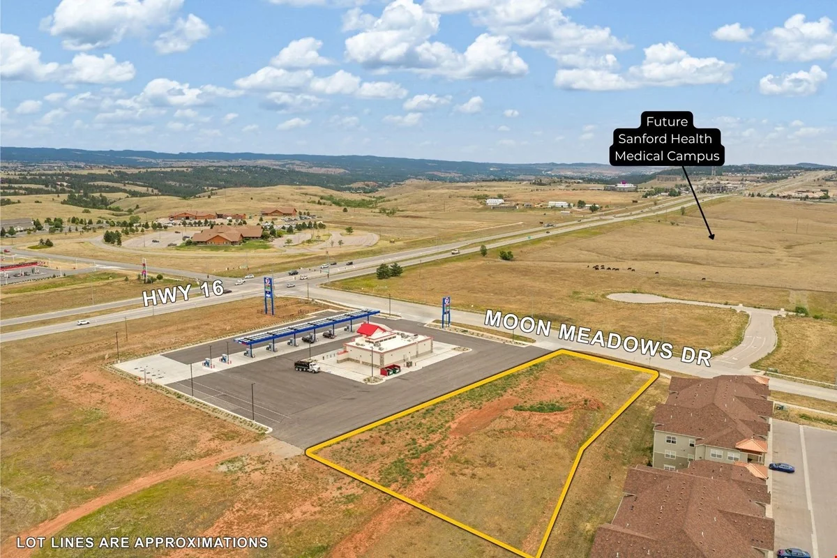 1903 Moon Meadows Drive — Sale in Rapid City, SD, photo 2 of 8