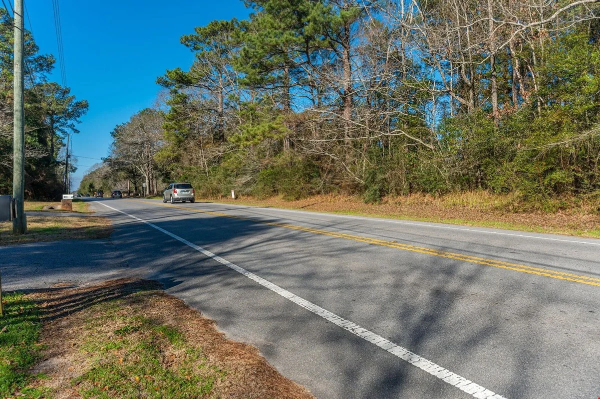 2906 Airport & 5771 Flora Lee lane — Sale in Crestview, FL, photo 4 of 8