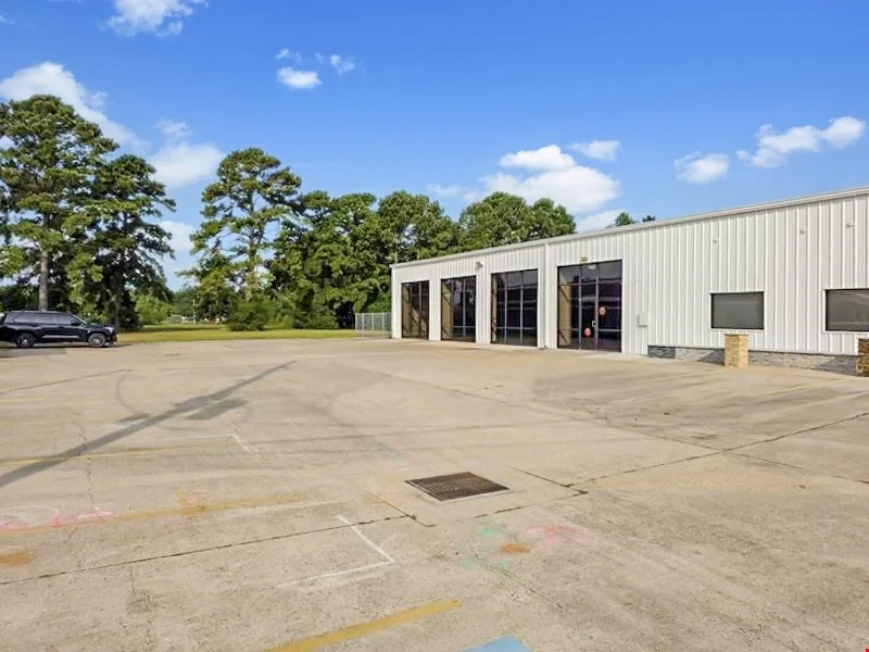 Move-In-Ready Retail | 5,061 SF on 1.58 AC — Lease in Spring, TX, photo 2 of 8