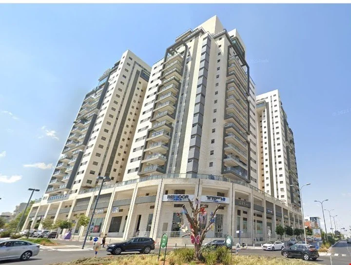 Shop in Givat Shmuel - retail for sale in 5400202, 