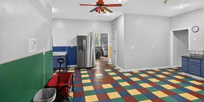 3825 Old Gordon Road — Sale in Atlanta, GA, photo 6 of 8