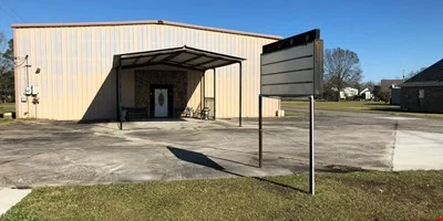 Warehouse Building For Lease — Lease in Prairieville, LA, photo 3 of 8
