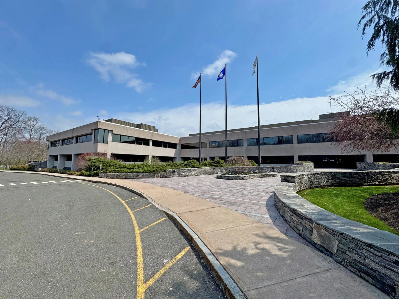 The Point at I-84 — Lease in Farmington, CT, photo 1 of 8