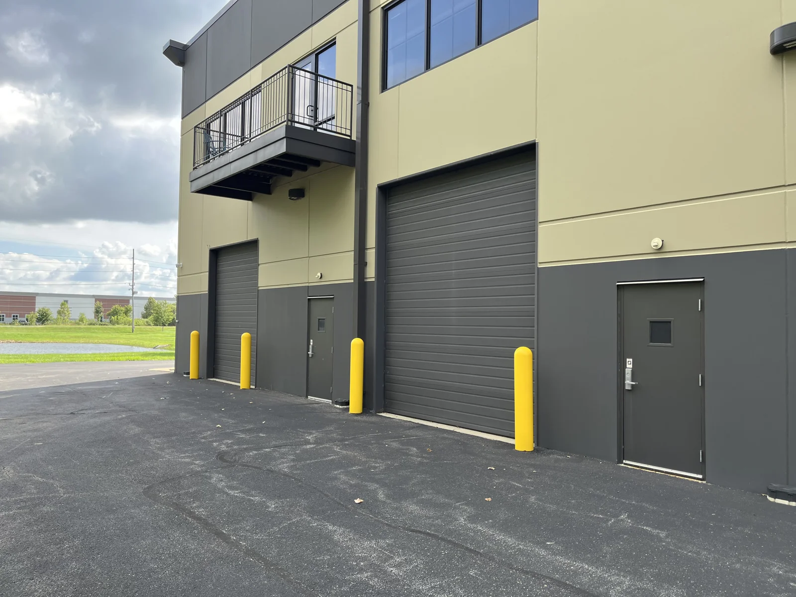 Office in Zionsville, IN — Lease in Zionsville, IN, photo 2 of 3