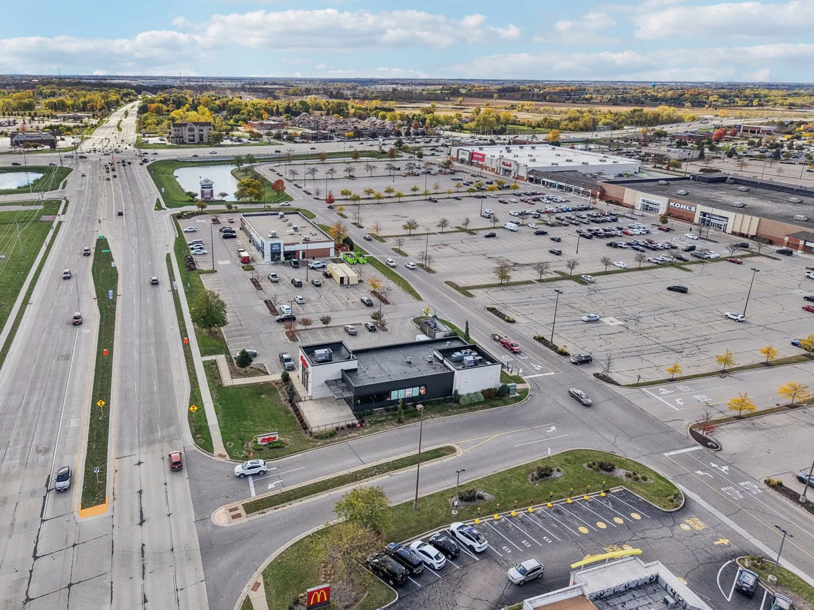 Freestanding Single Tenant Building — Sale in Kenosha, WI, photo 4 of 5