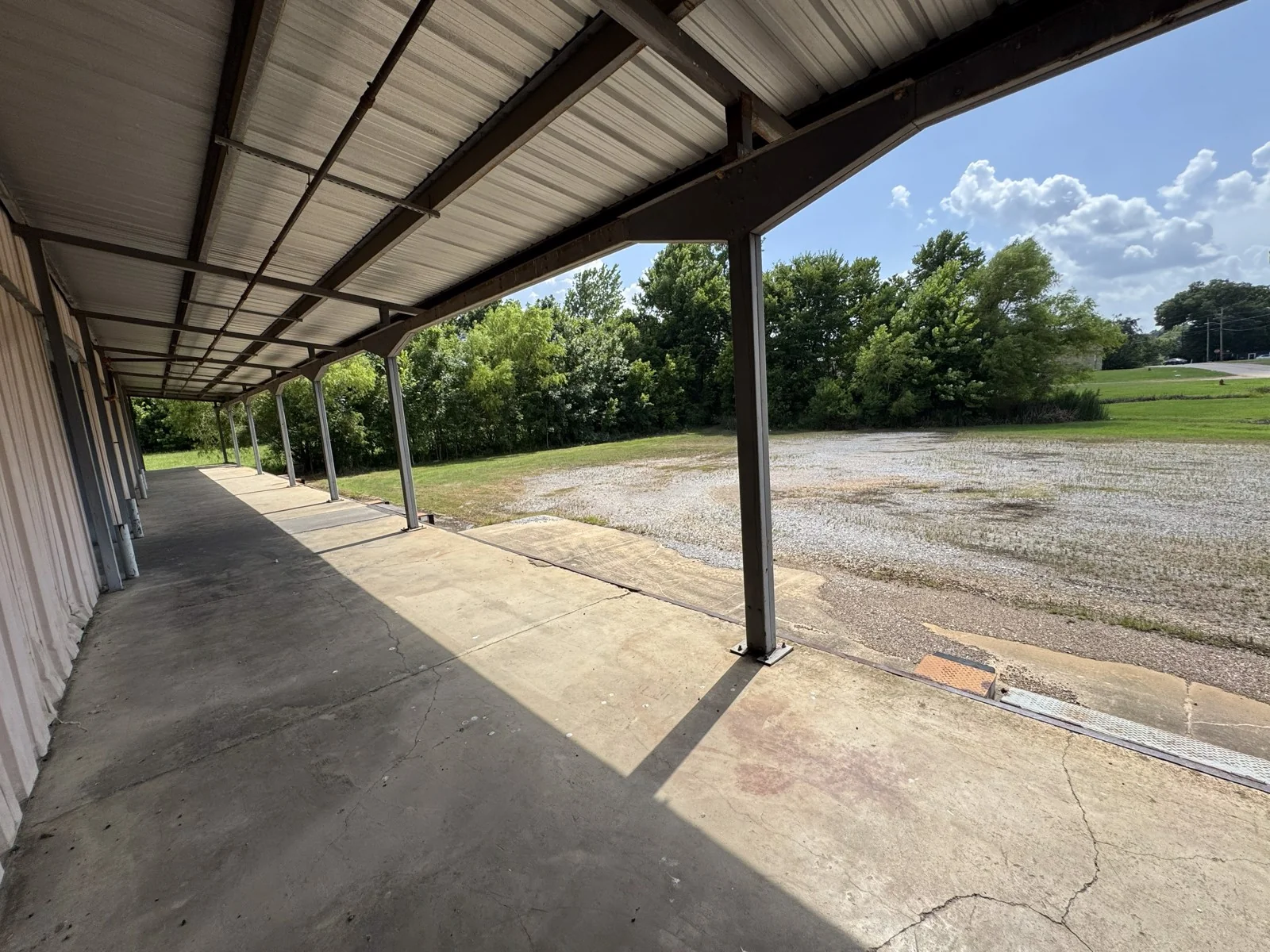556 Matthews St — Sale in Canton, MS, photo 5 of 7