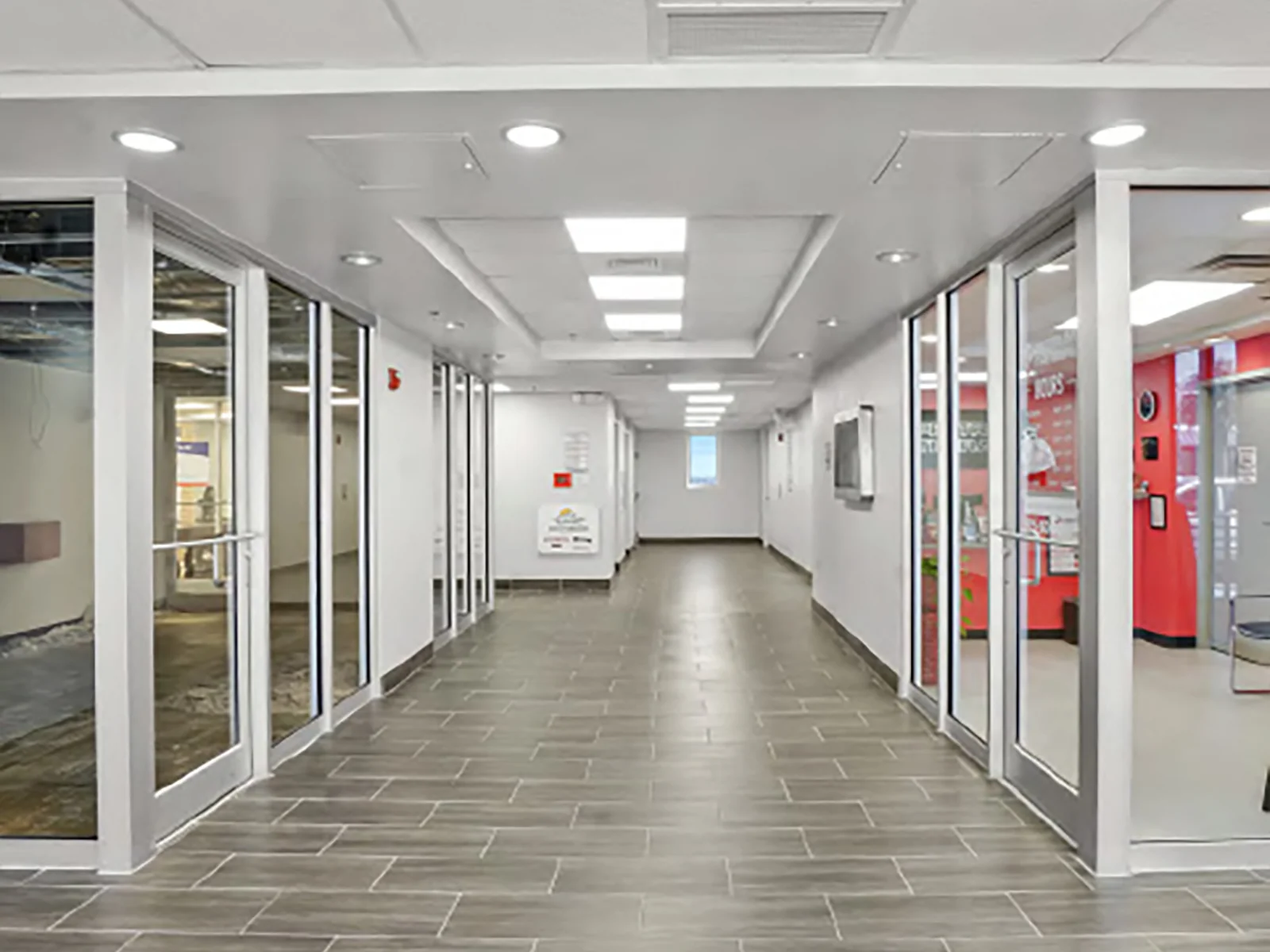 Modern Medical Office Space — Lease in El Paso, TX, photo 2 of 6