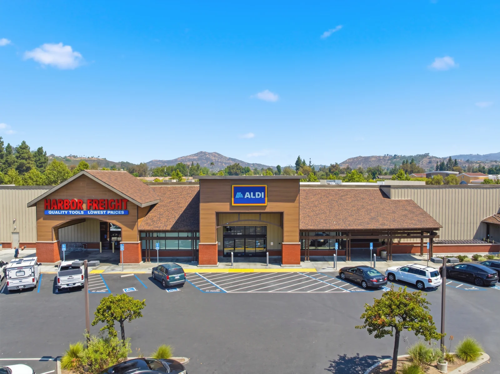 Poway Town & Country — Lease in Poway, CA, photo 3 of 6