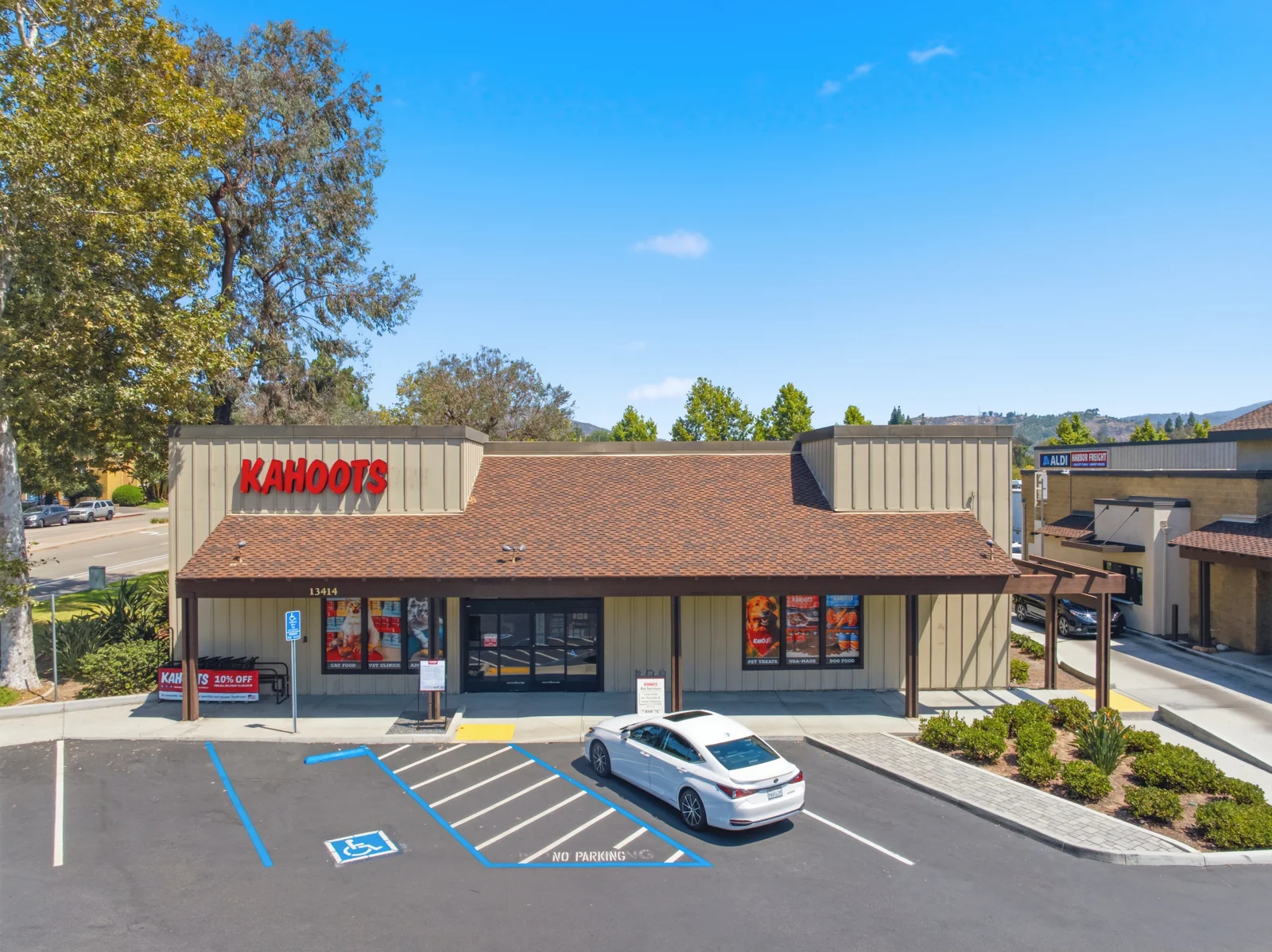 Poway Town & Country — Lease in Poway, CA, photo 5 of 6