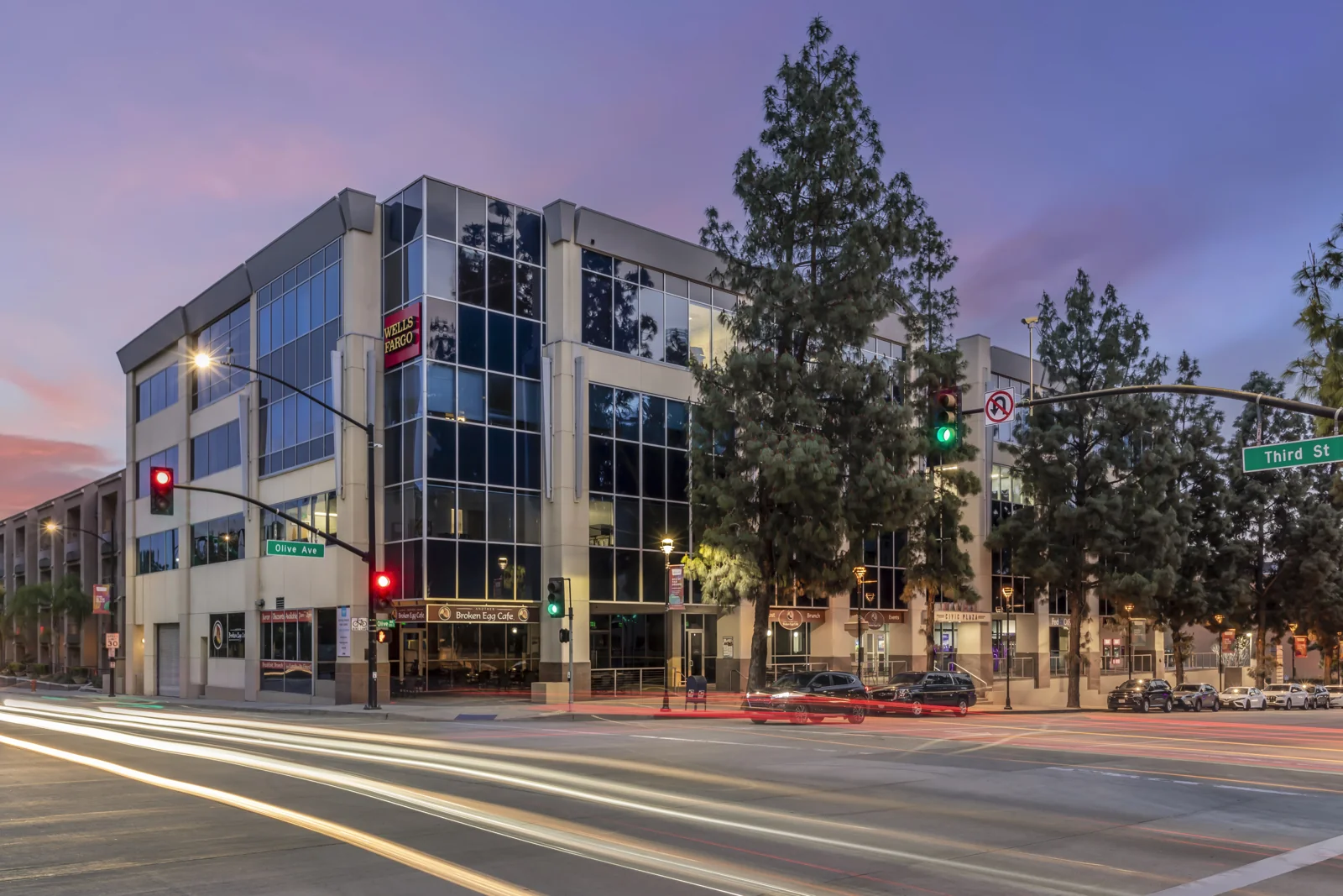 Office in Burbank, CA — Lease in Burbank, CA, photo 1 of 1