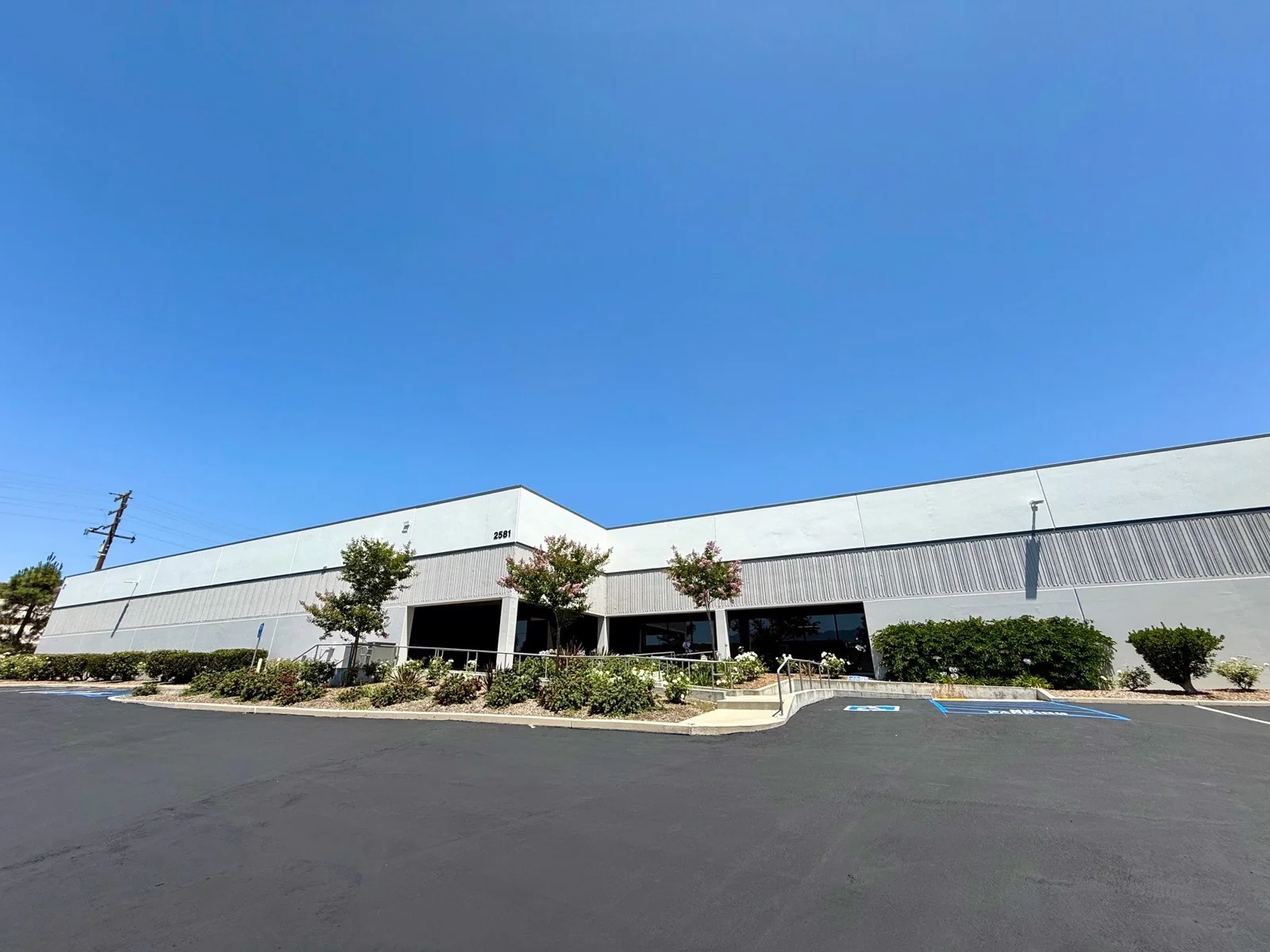 Industrial in Thousand Oaks, CA — Lease in Thousand Oaks, CA, photo 4 of 8