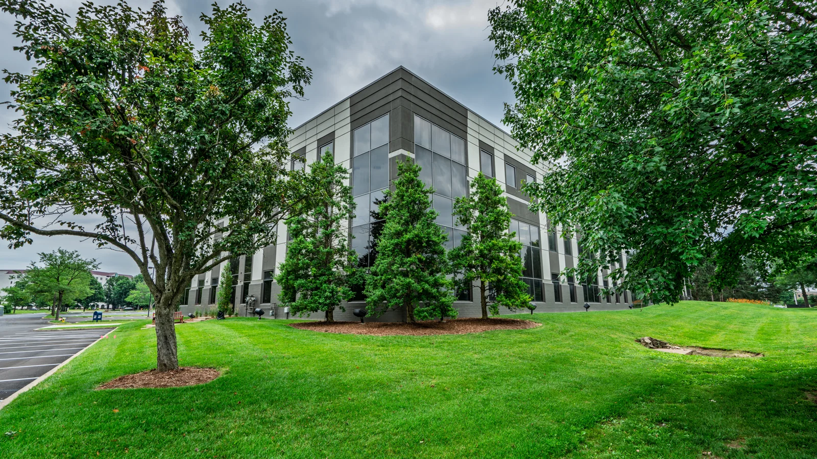 One Corporate Center — Sale in Louisville, KY, photo 7 of 8
