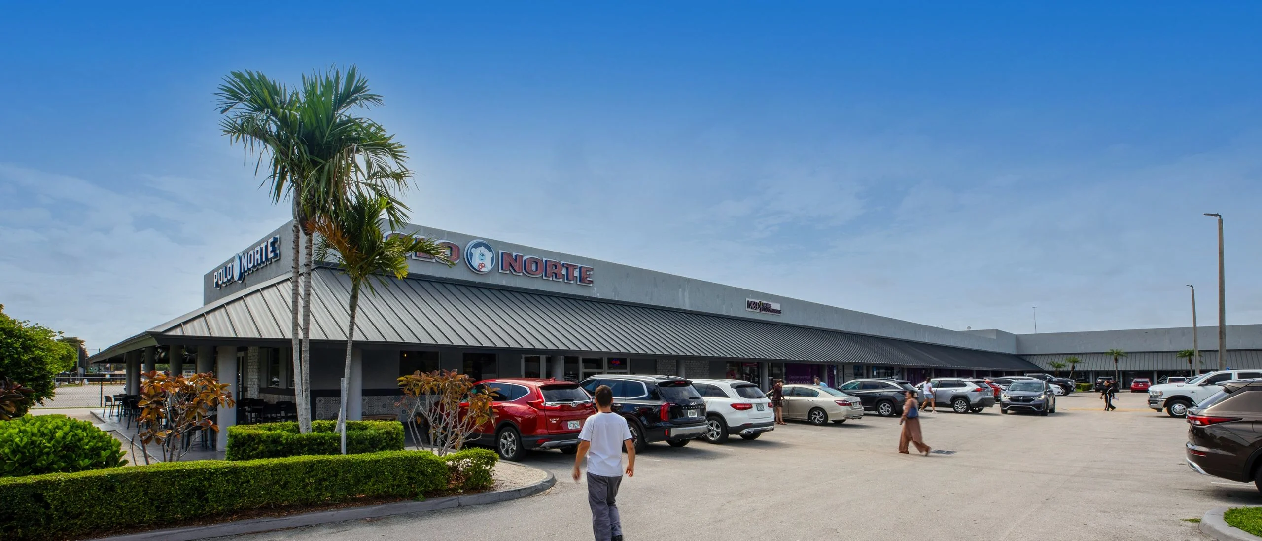 Blue Gables Plaza — Sale in Miami, FL, photo 4 of 8