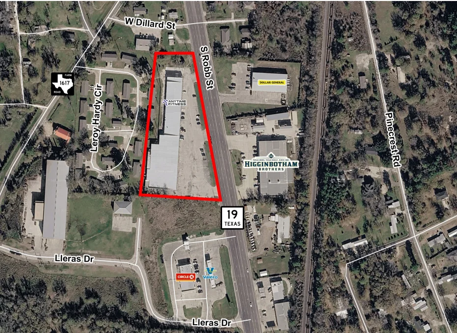 Trinity Shopping Center — Lease in Trinity, TX, photo 1 of 4