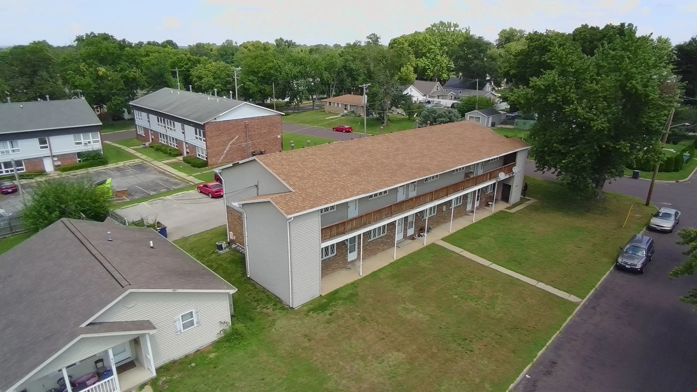 429 South Street — Sale in Pekin, IL, photo 3 of 8