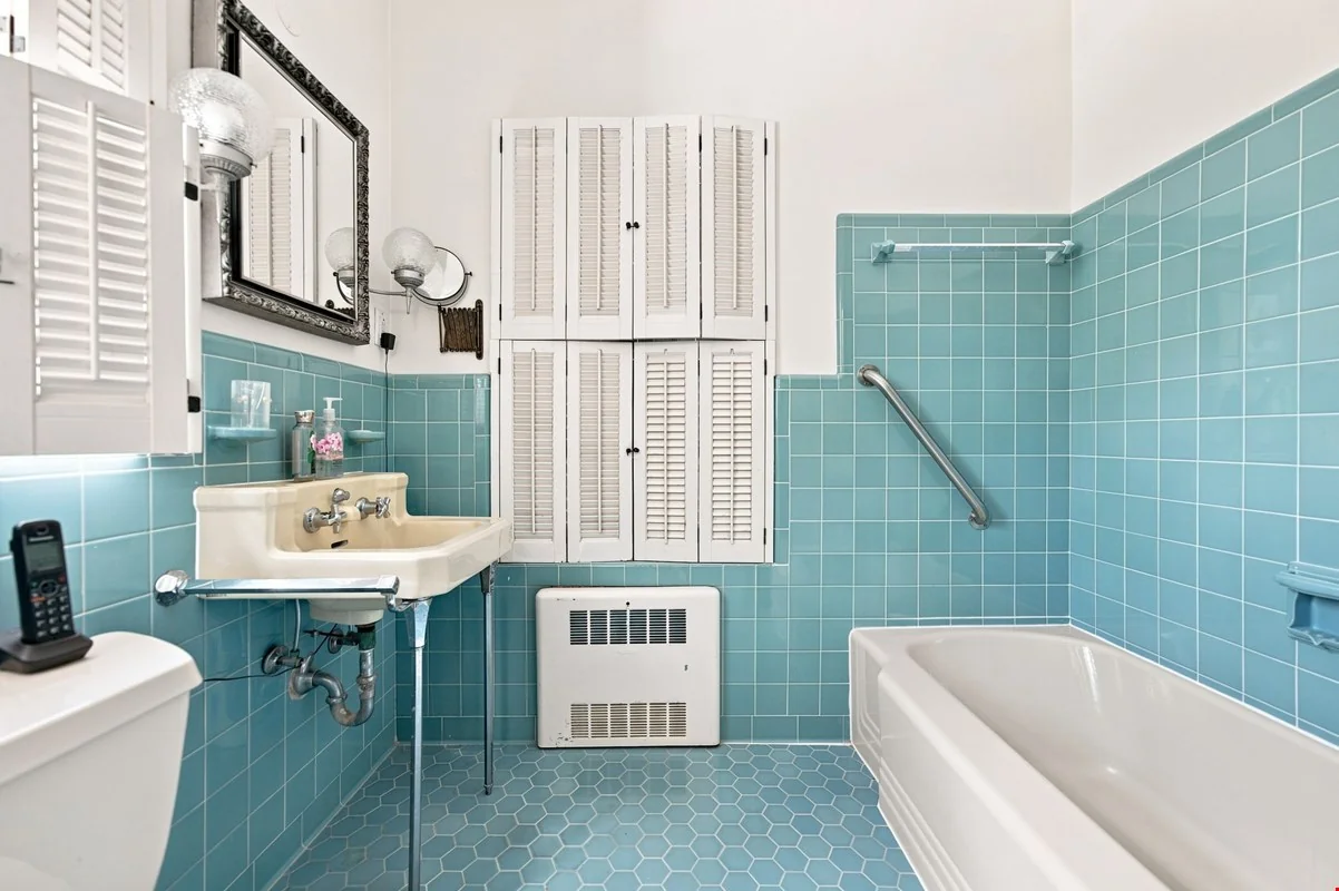 5885 SW 56th St — Sale in Miami, FL, photo 6 of 8