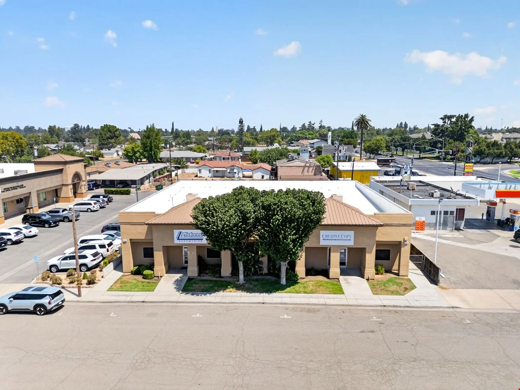 109 & 113 North R St — Sale in Madera, CA, photo 3 of 8