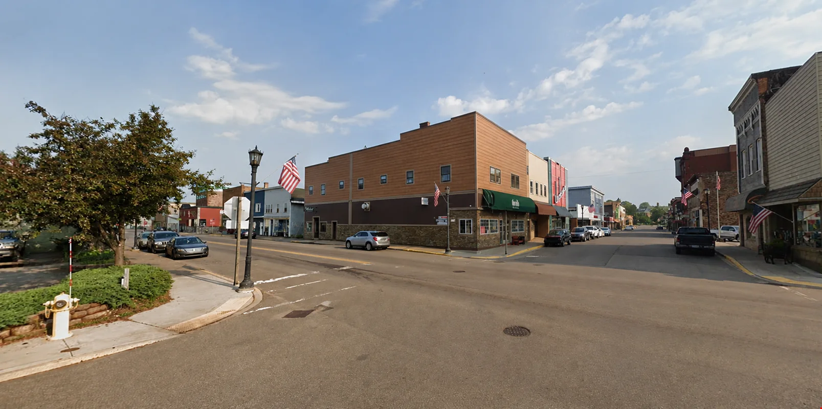 220 S Main Street — Sale in Shawano, WI, photo 2 of 8