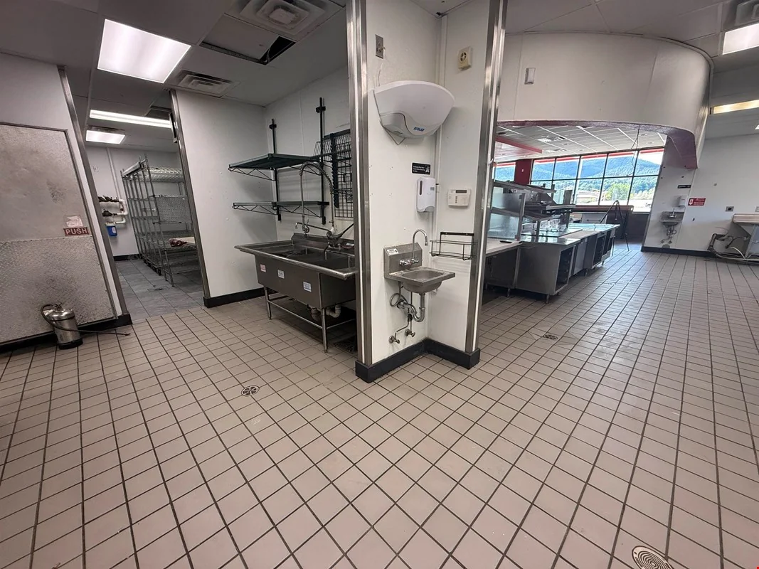Endcap for Lease — Lease in Sturgis, SD, photo 1 of 8