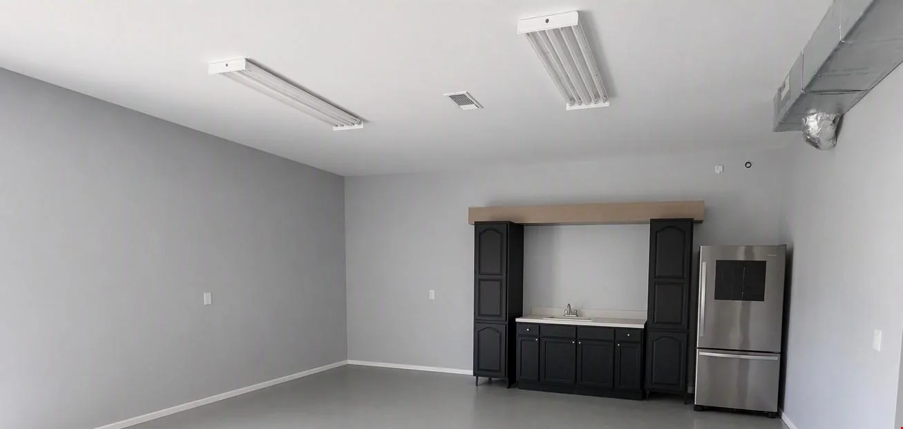 Free Standing Small Office Building for Lease — Lease in Fort Myers, FL, photo 6 of 8