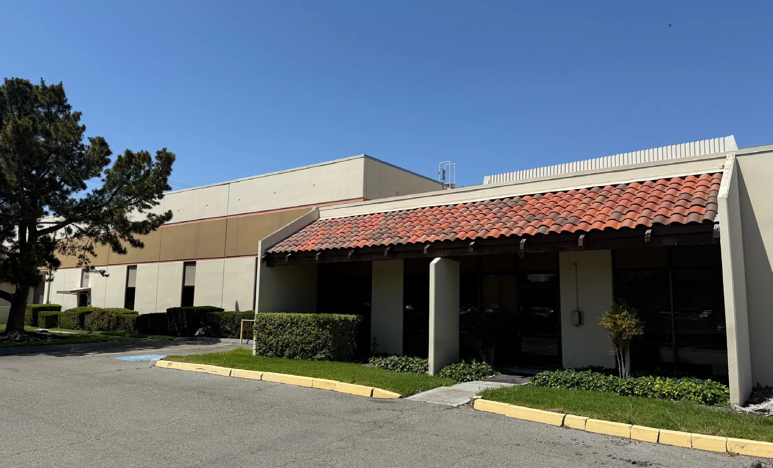 Industrial in Santa Clara, CA — Lease in Santa Clara, CA, photo 3 of 7