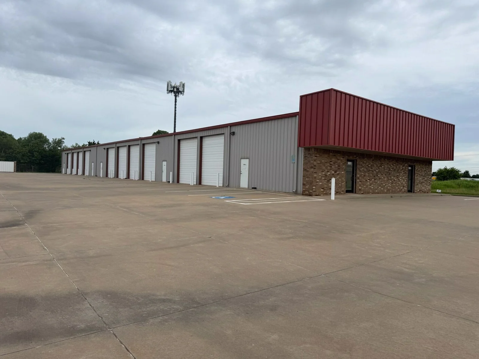 Industrial in Oklahoma City, OK — Lease in Oklahoma City, OK, photo 1 of 8