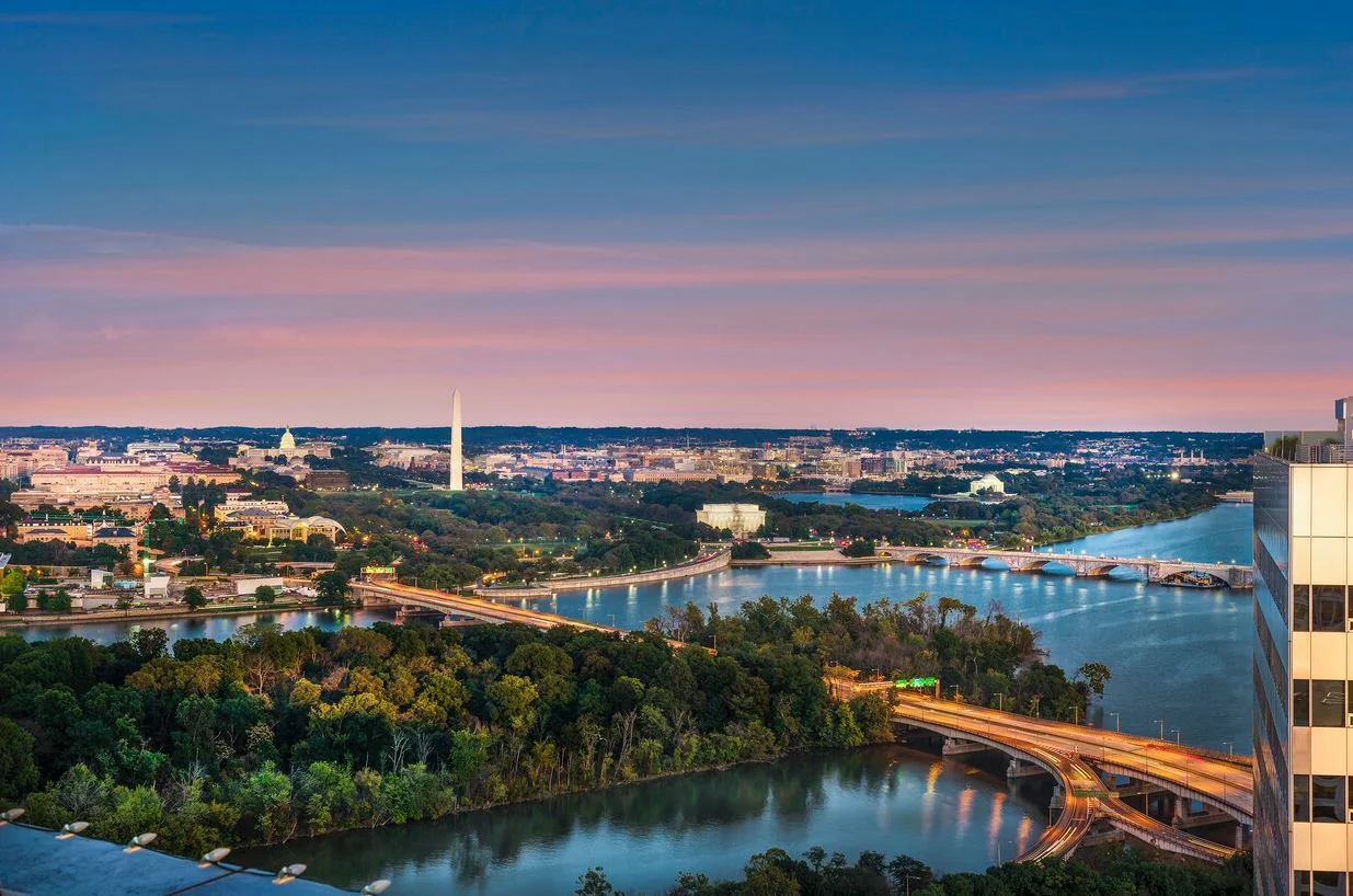 The Towers — Lease in Arlington, VA, photo 2 of 8