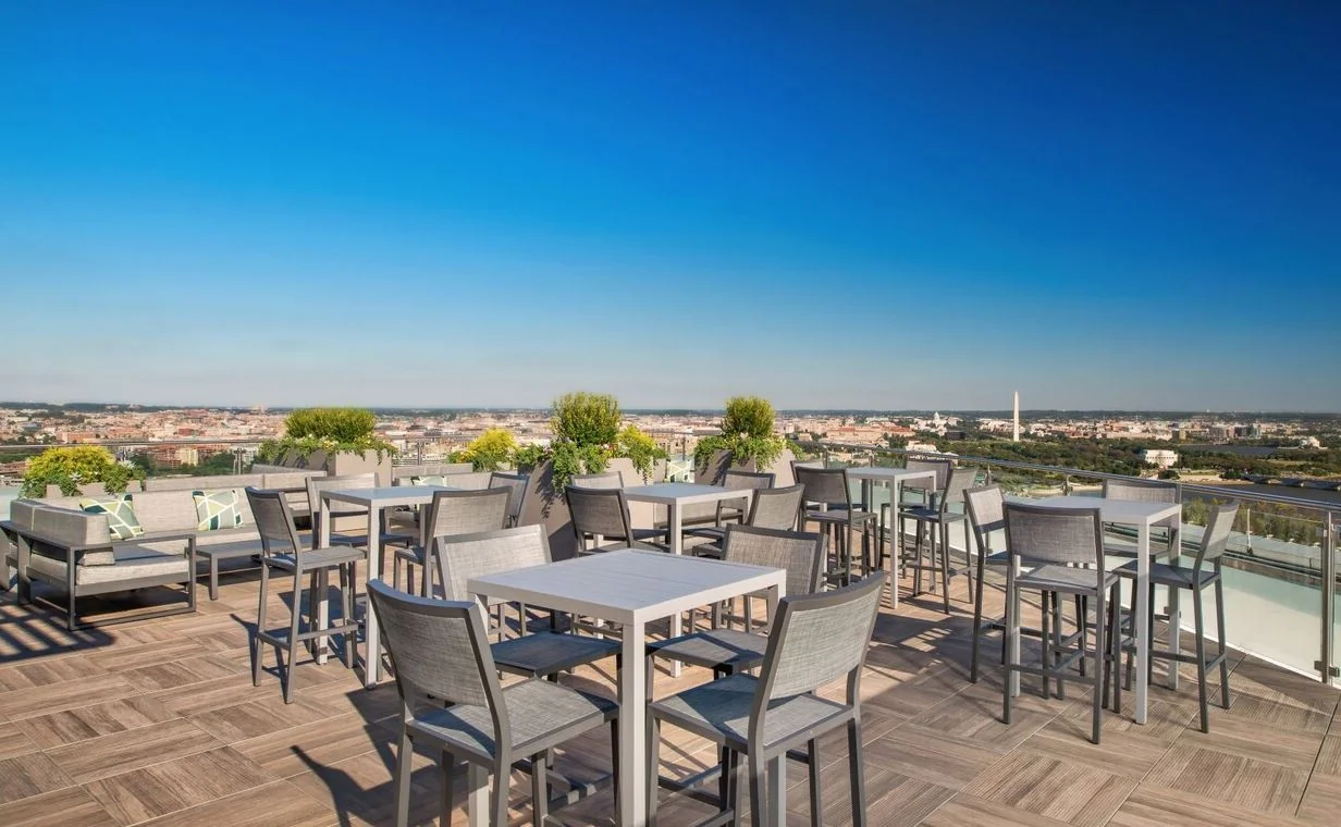 The Towers — Lease in Arlington, VA, photo 3 of 8