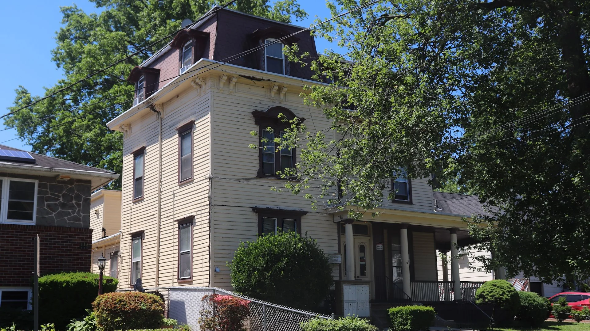 128 E 4th Ave — Sale in Roselle, NJ, photo 2 of 2