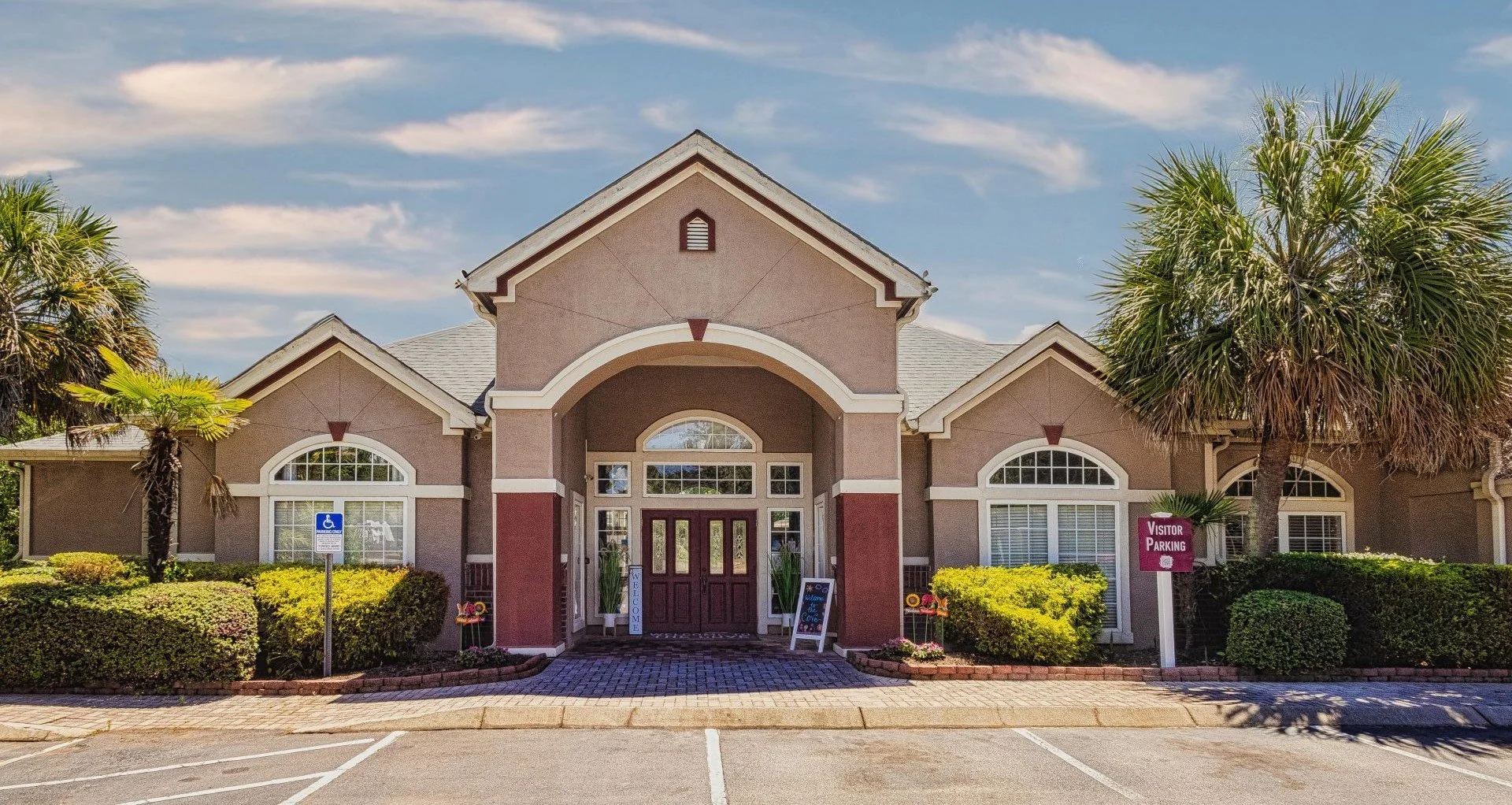 Cayce Cove Apartments — Sale in Cayce, SC, photo 1 of 6
