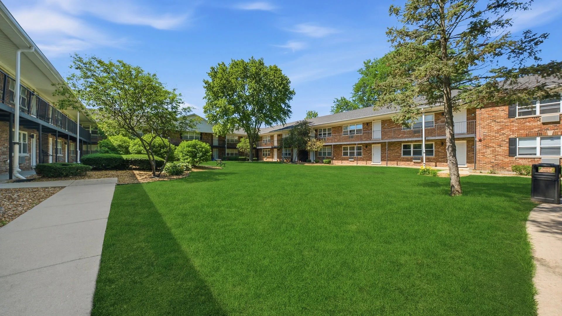 Iron Gate Apartments — Sale in Glen Ellyn, IL, photo 1 of 2